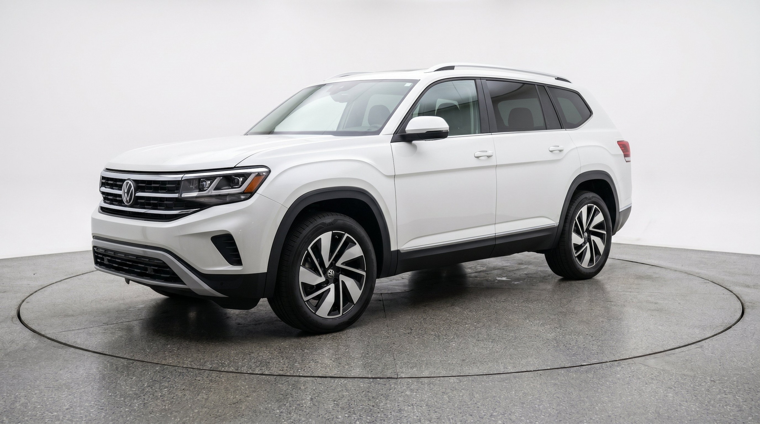 Thumbnail: 2026 Volkswagen Atlas - 3