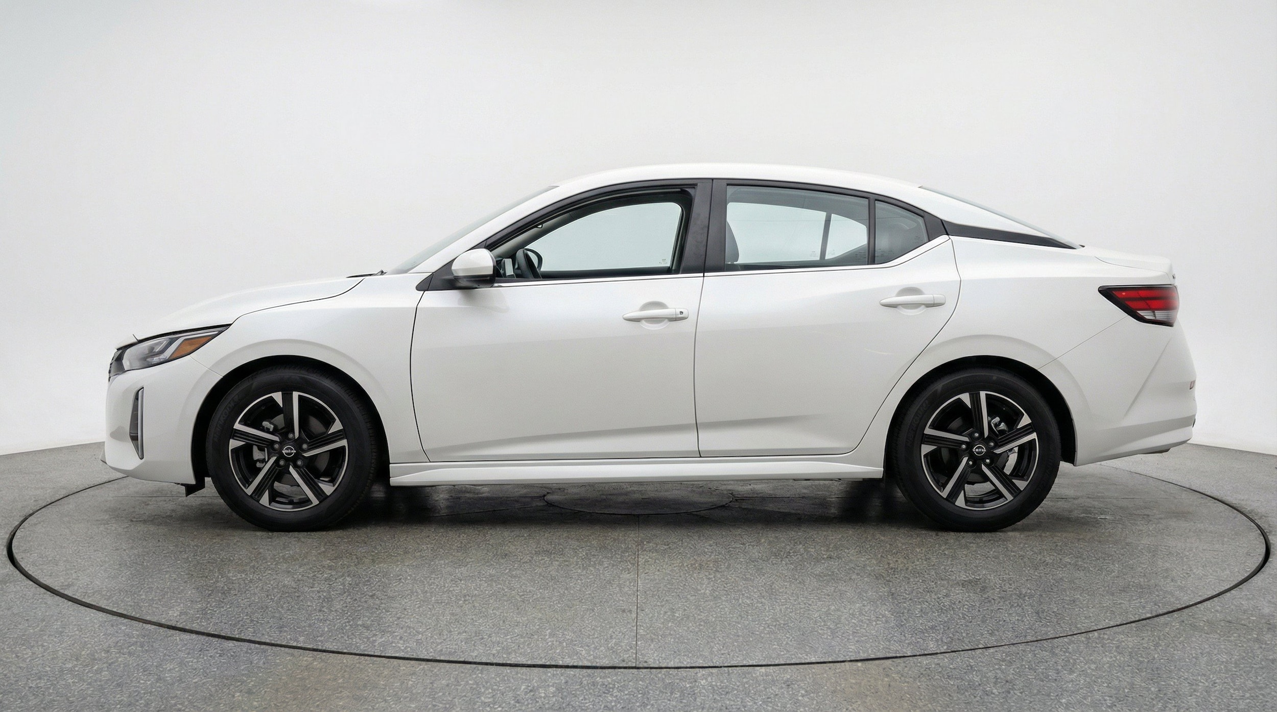 Thumbnail: 2025 Nissan Sentra - 5