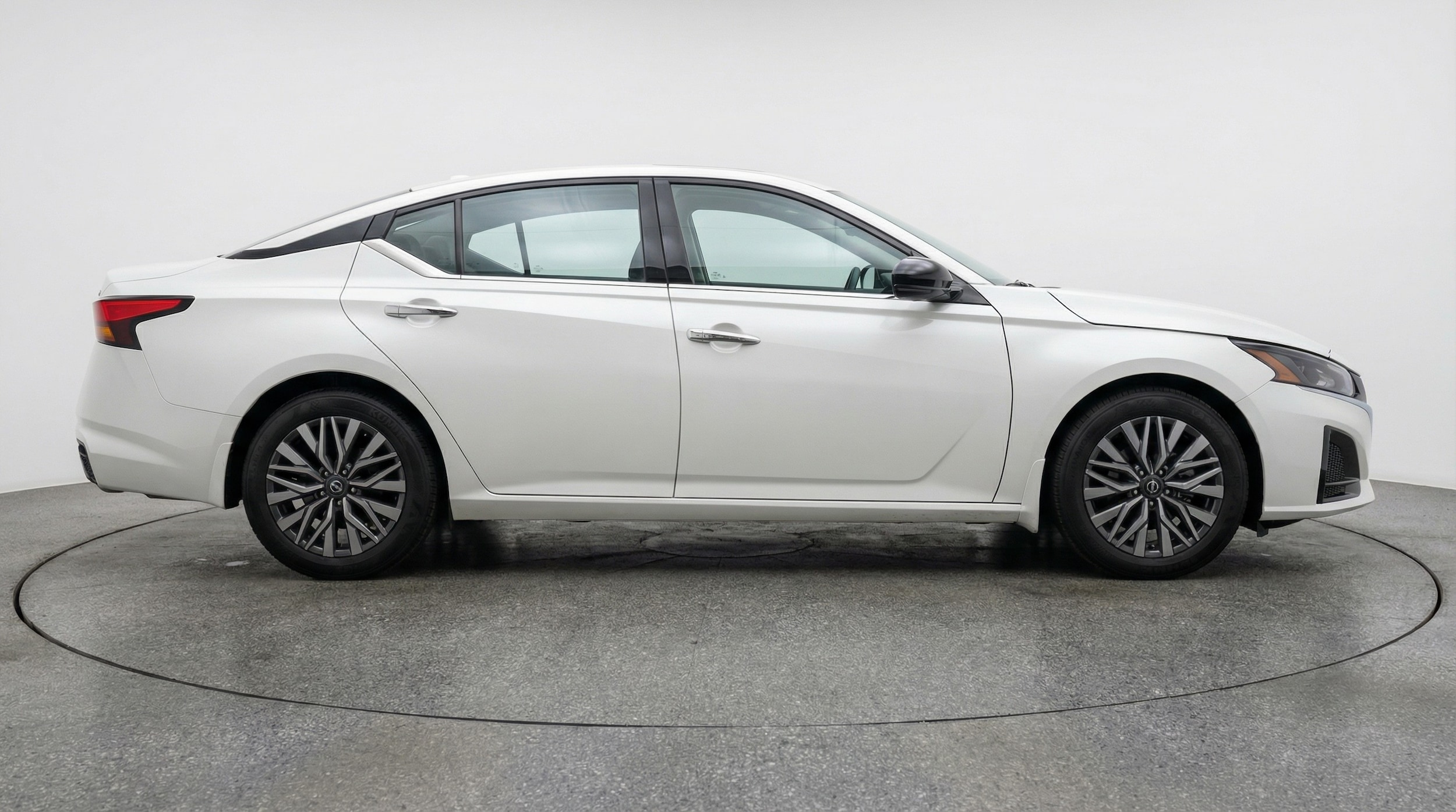 Thumbnail: 2025 Nissan Altima - 8