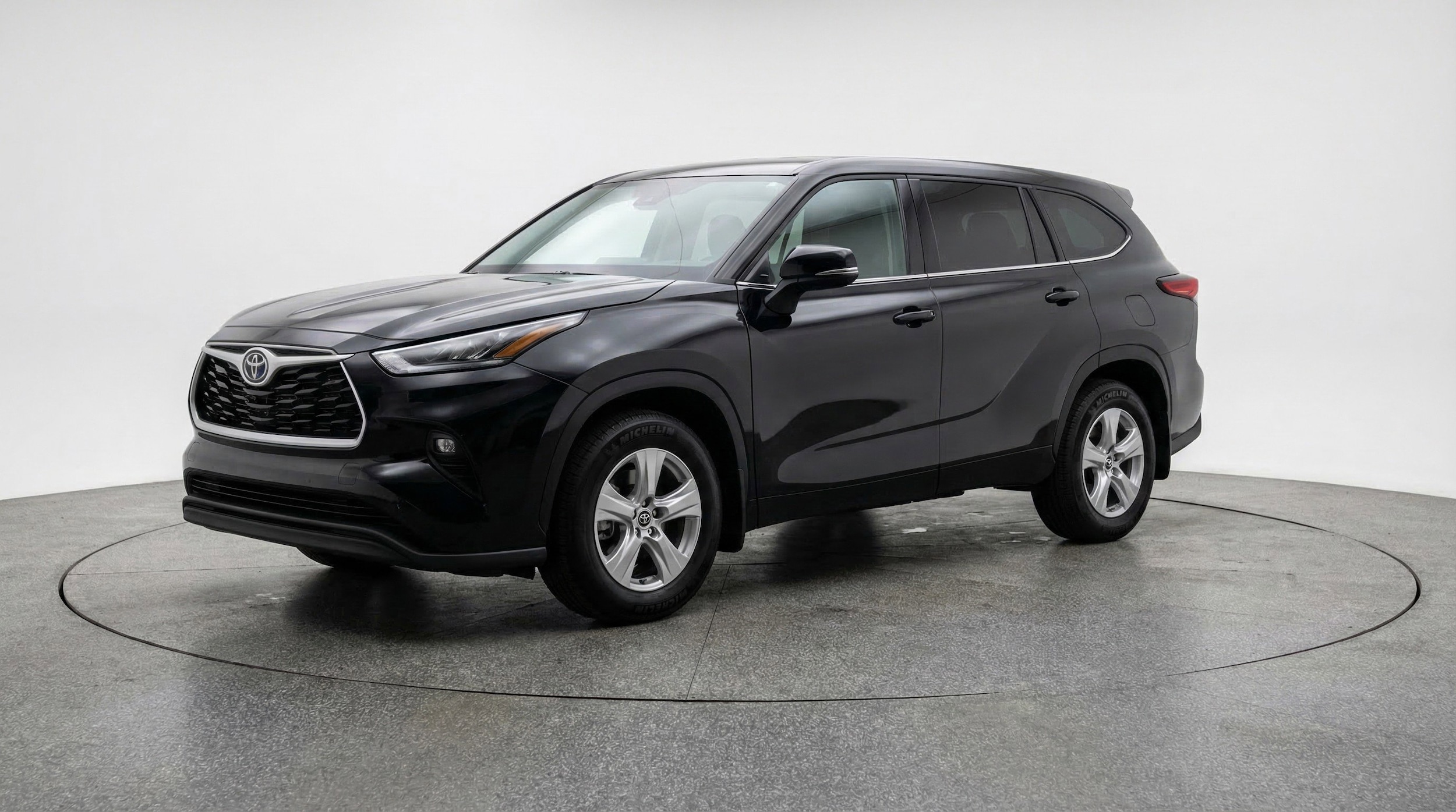 Thumbnail: 2025 Toyota Highlander - 3