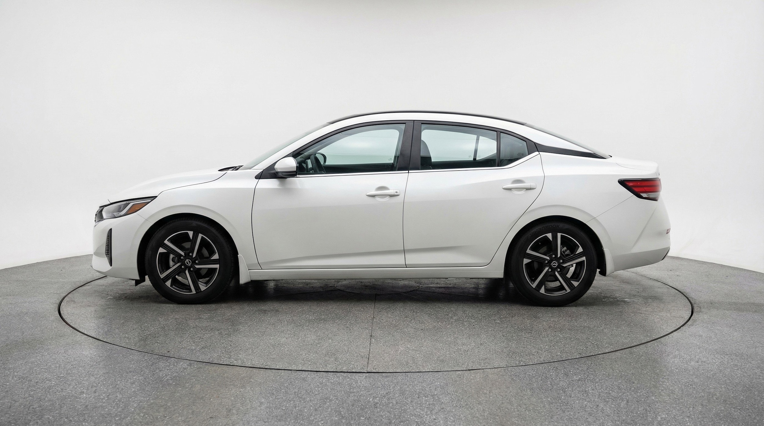 Thumbnail: 2025 Nissan Sentra - 5