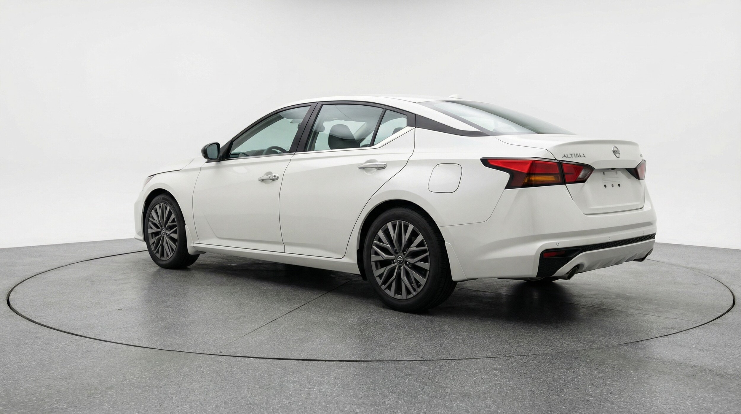 Thumbnail: 2025 Nissan Altima - 5