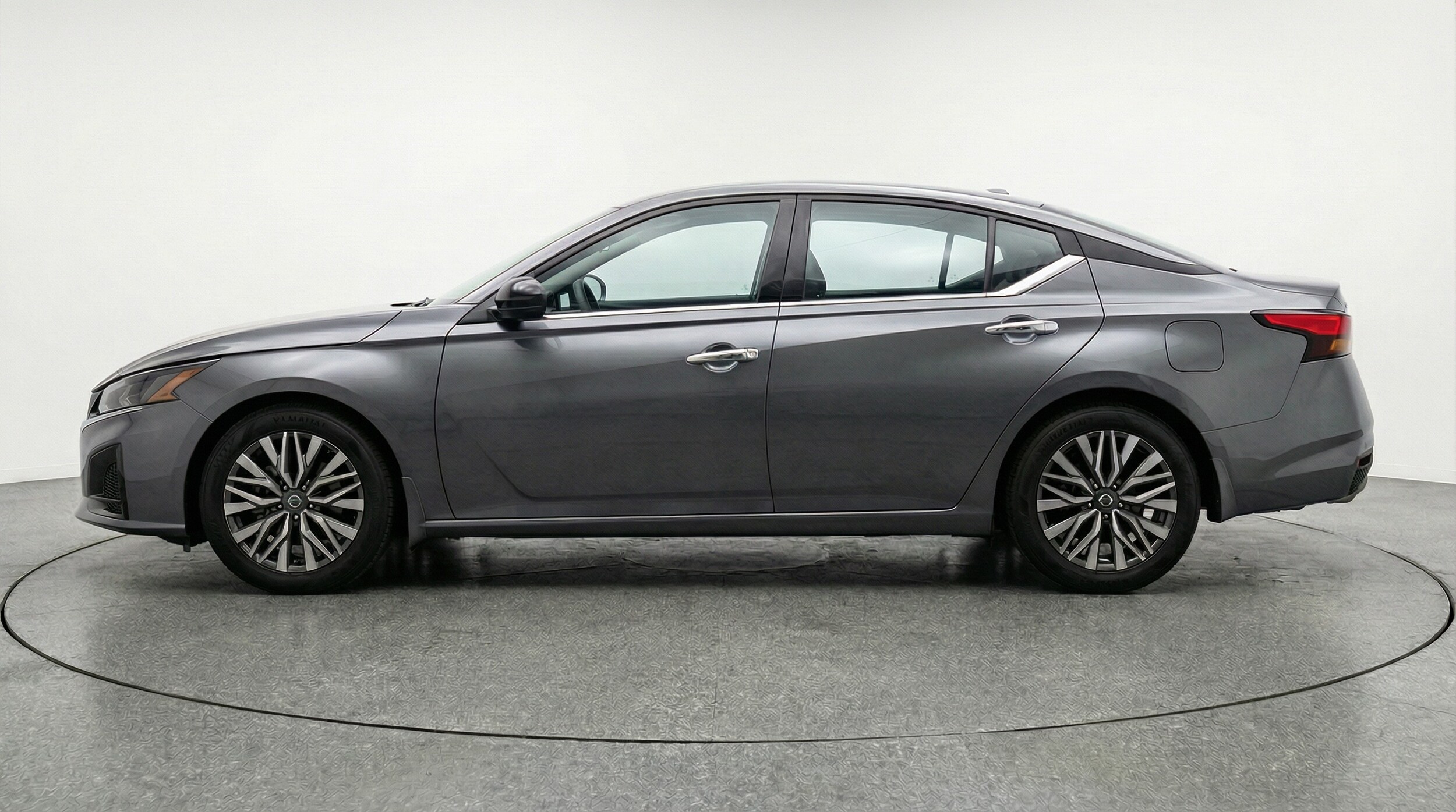 Thumbnail: 2025 Nissan Altima - 4