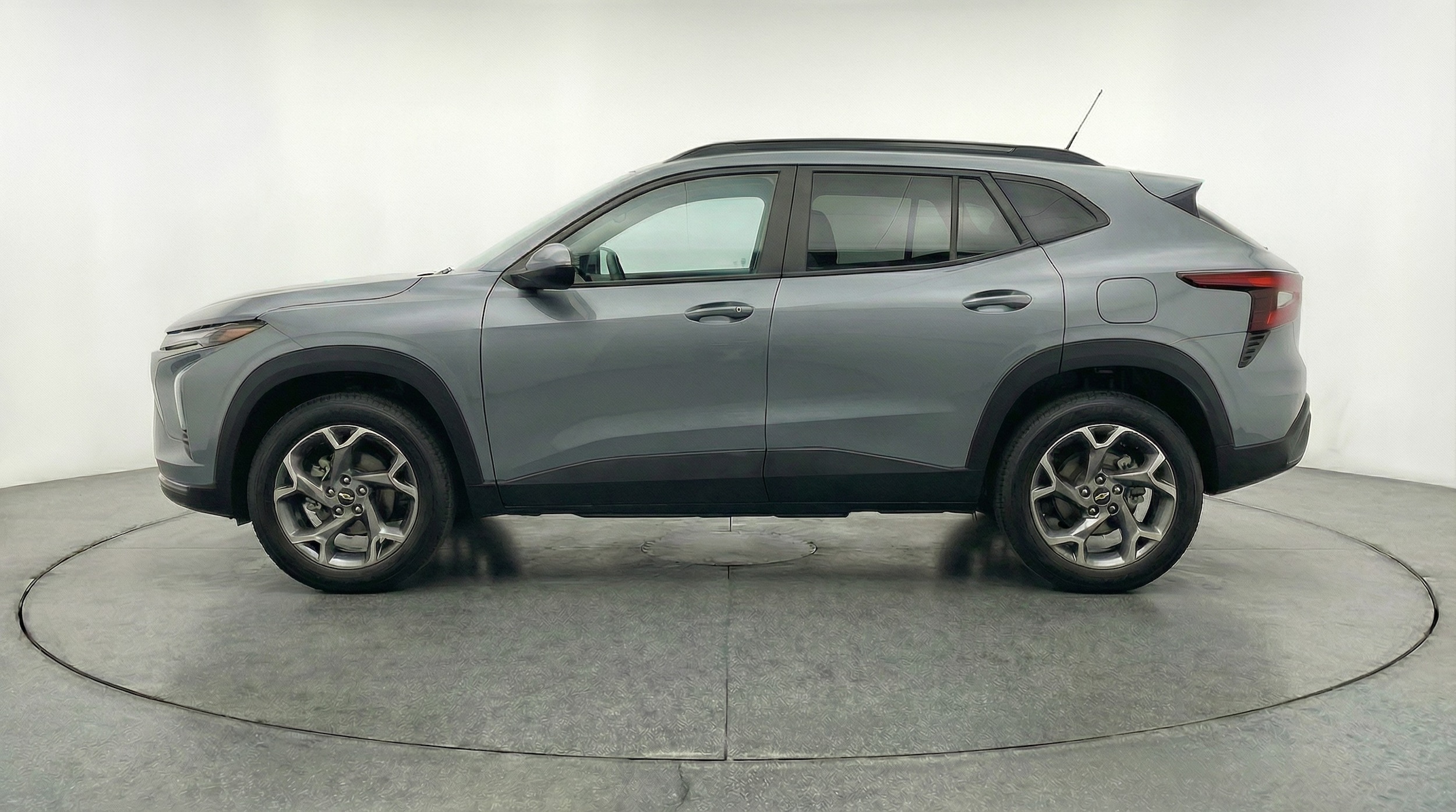 Thumbnail: 2025 Chevrolet Trax - 4