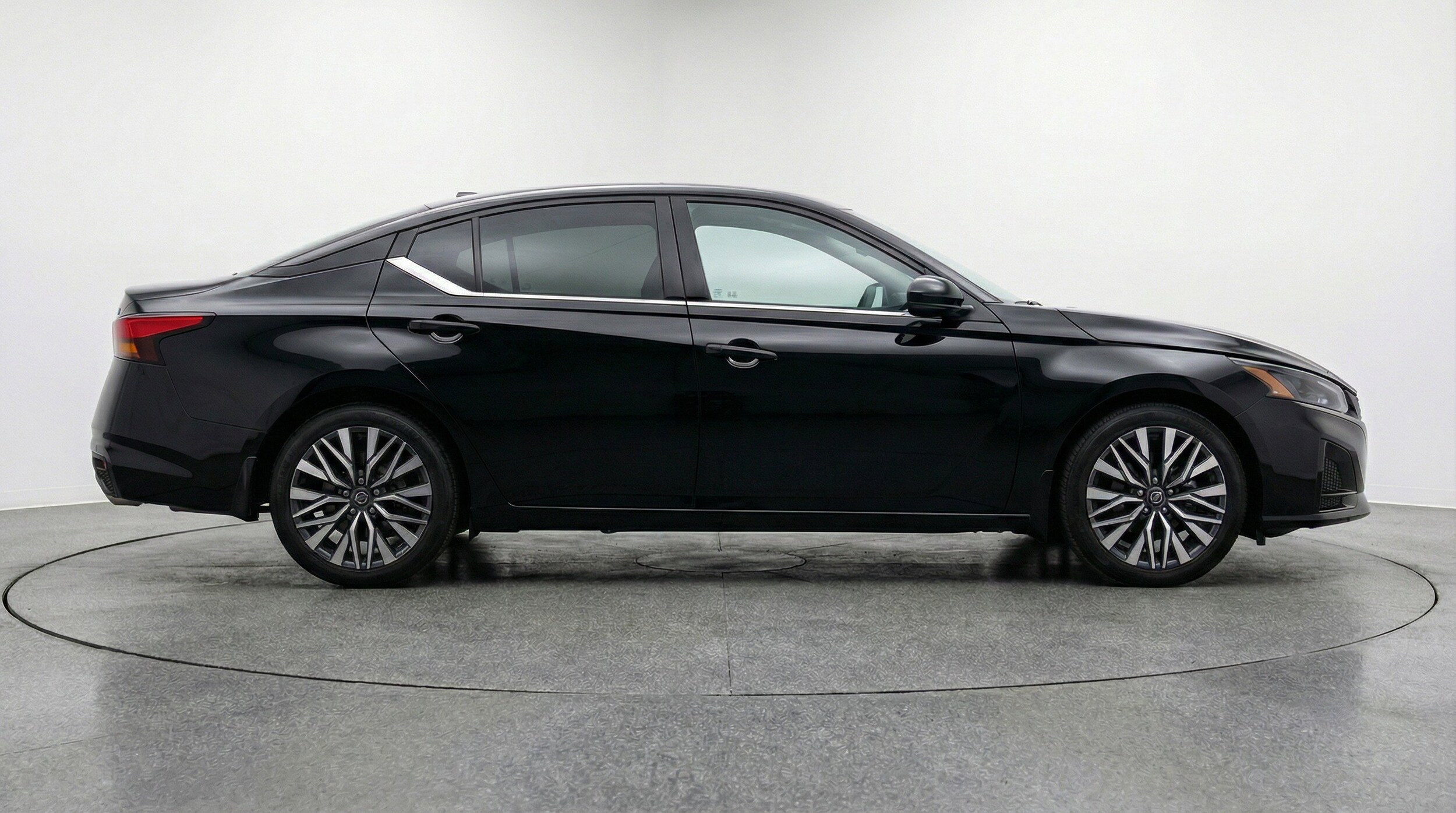 Thumbnail: 2025 Nissan Altima - 11