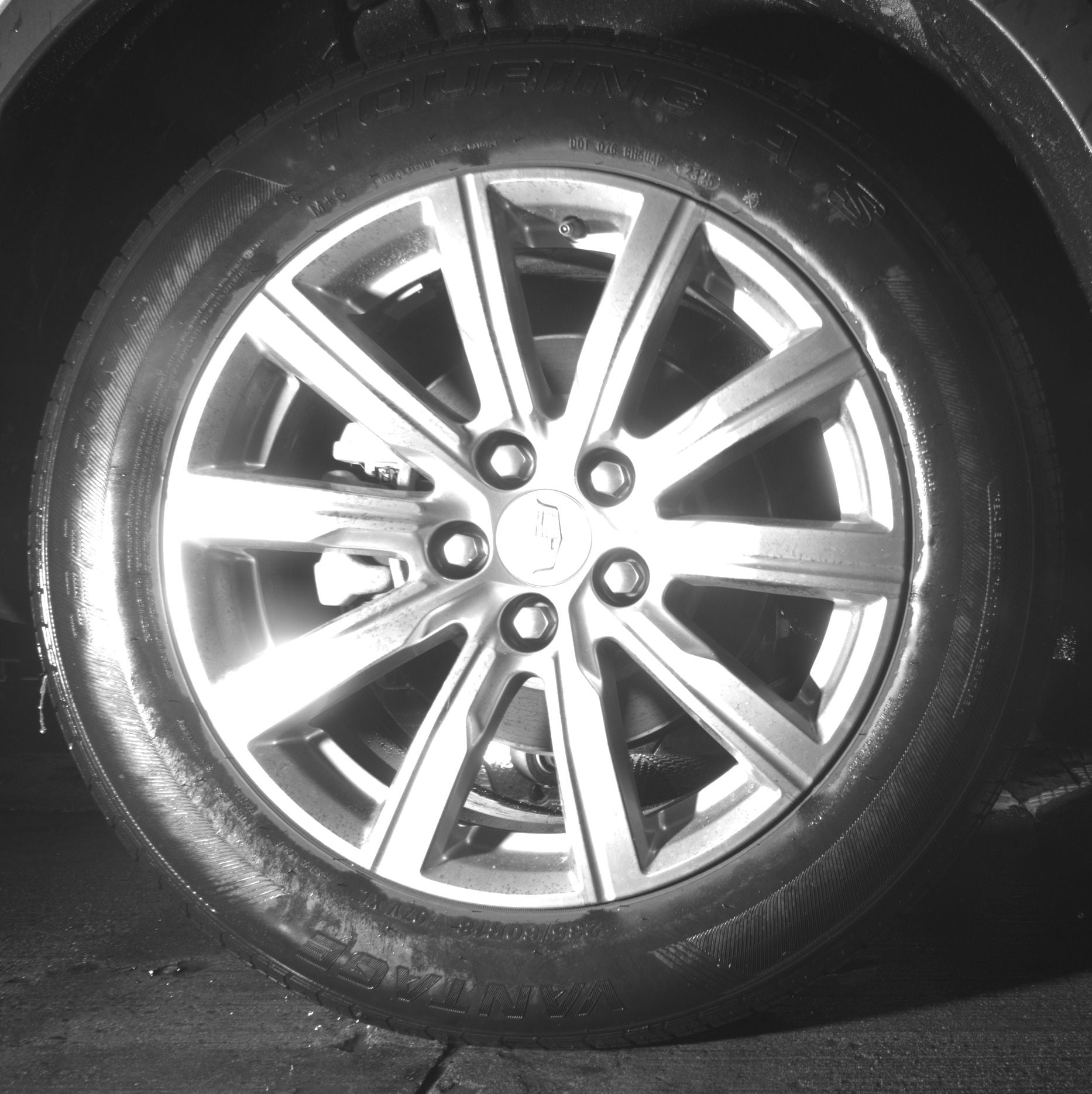 Thumbnail: 2023 Cadillac XT4 - 12