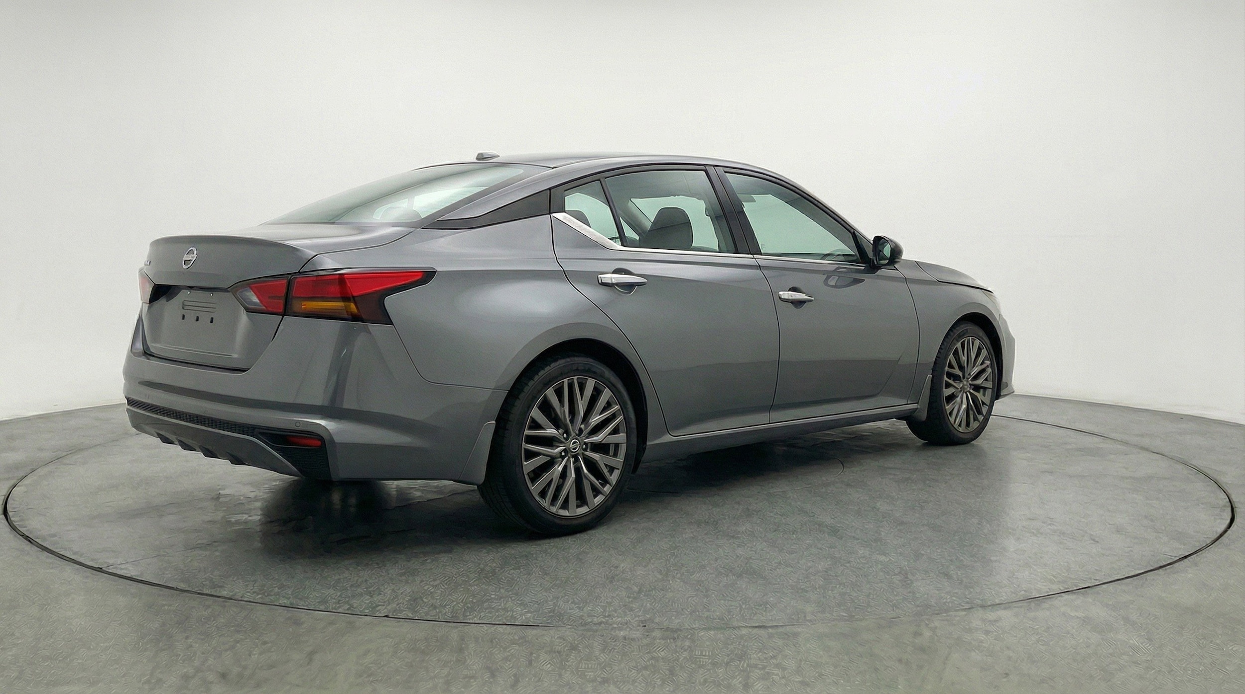 Thumbnail: 2025 Nissan Altima - 9