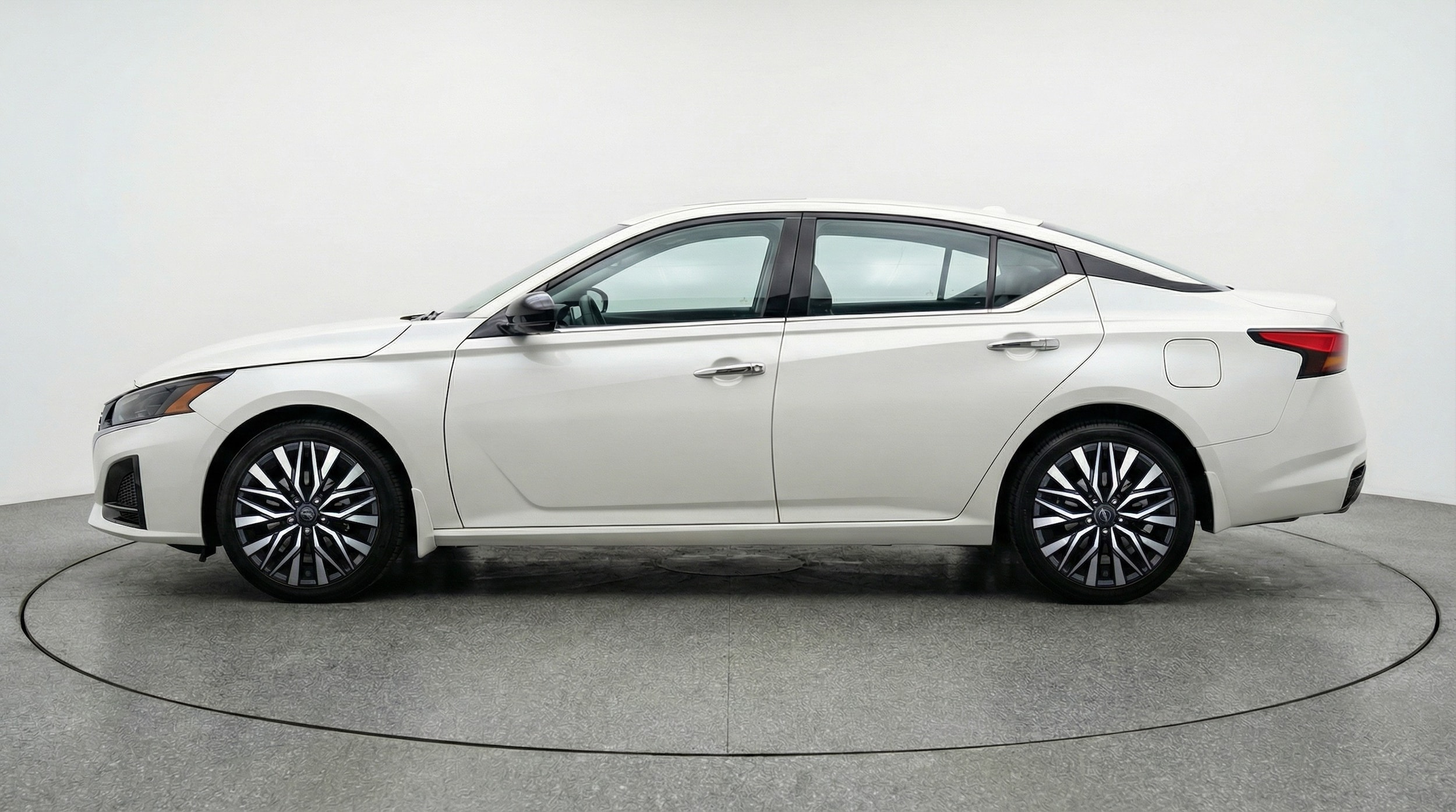 Thumbnail: 2025 Nissan Altima - 4