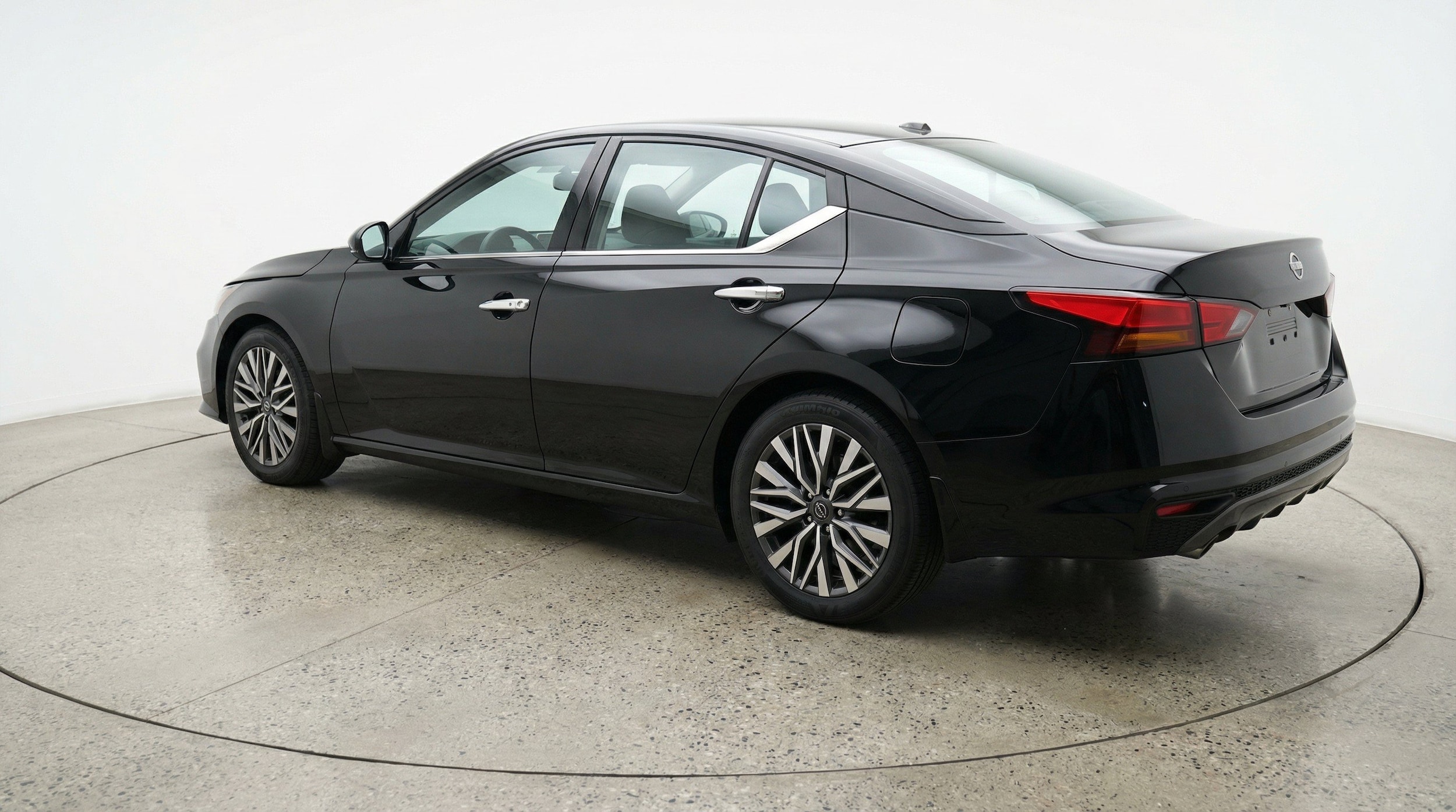 Thumbnail: 2025 Nissan Altima - 6