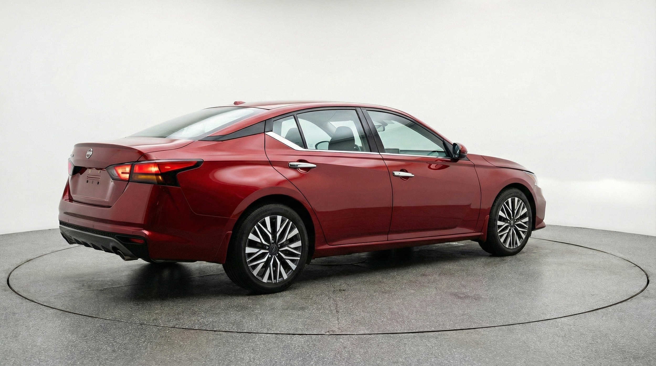 Thumbnail: 2025 Nissan Altima - 9
