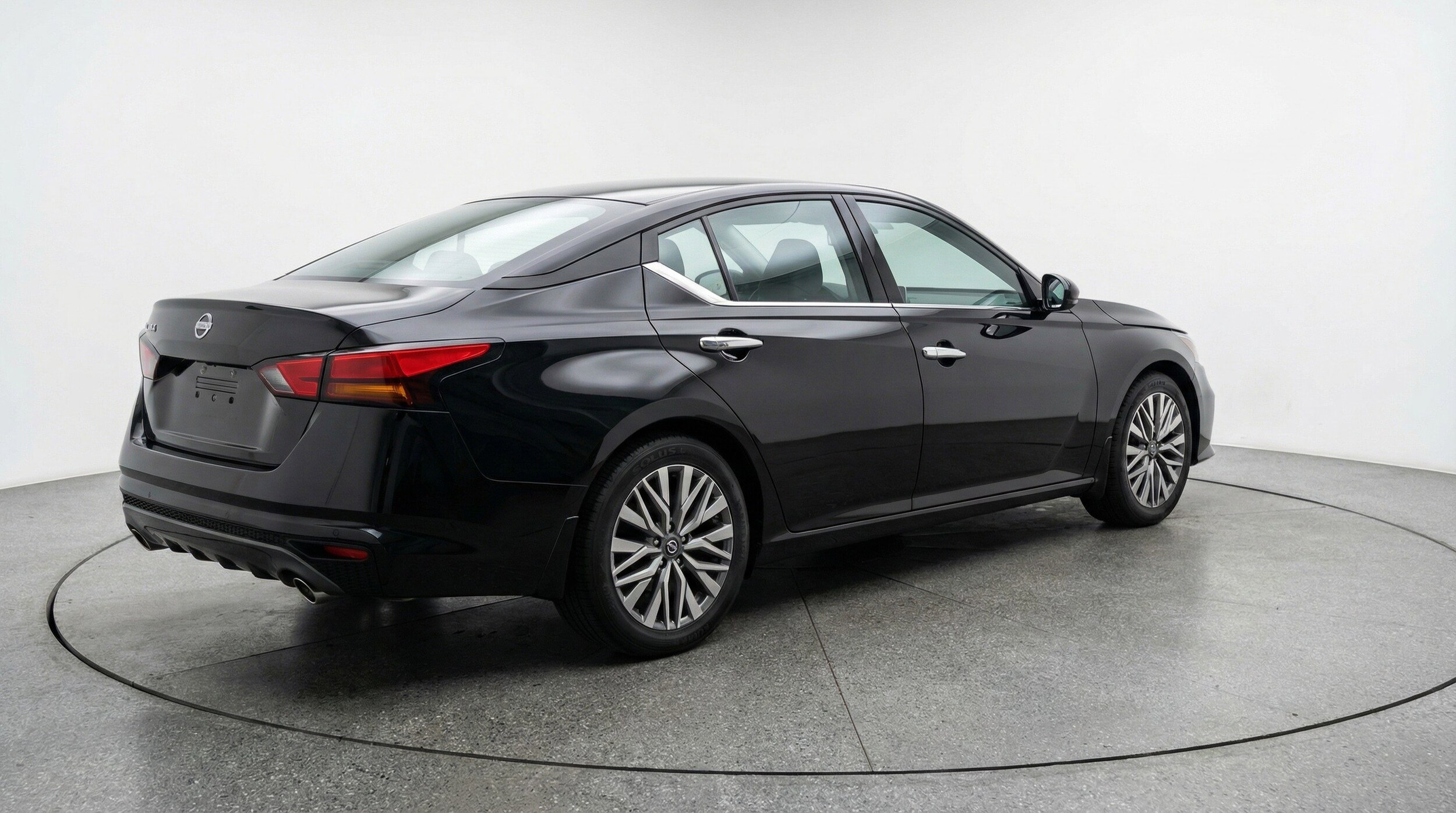 Thumbnail: 2025 Nissan Altima - 9