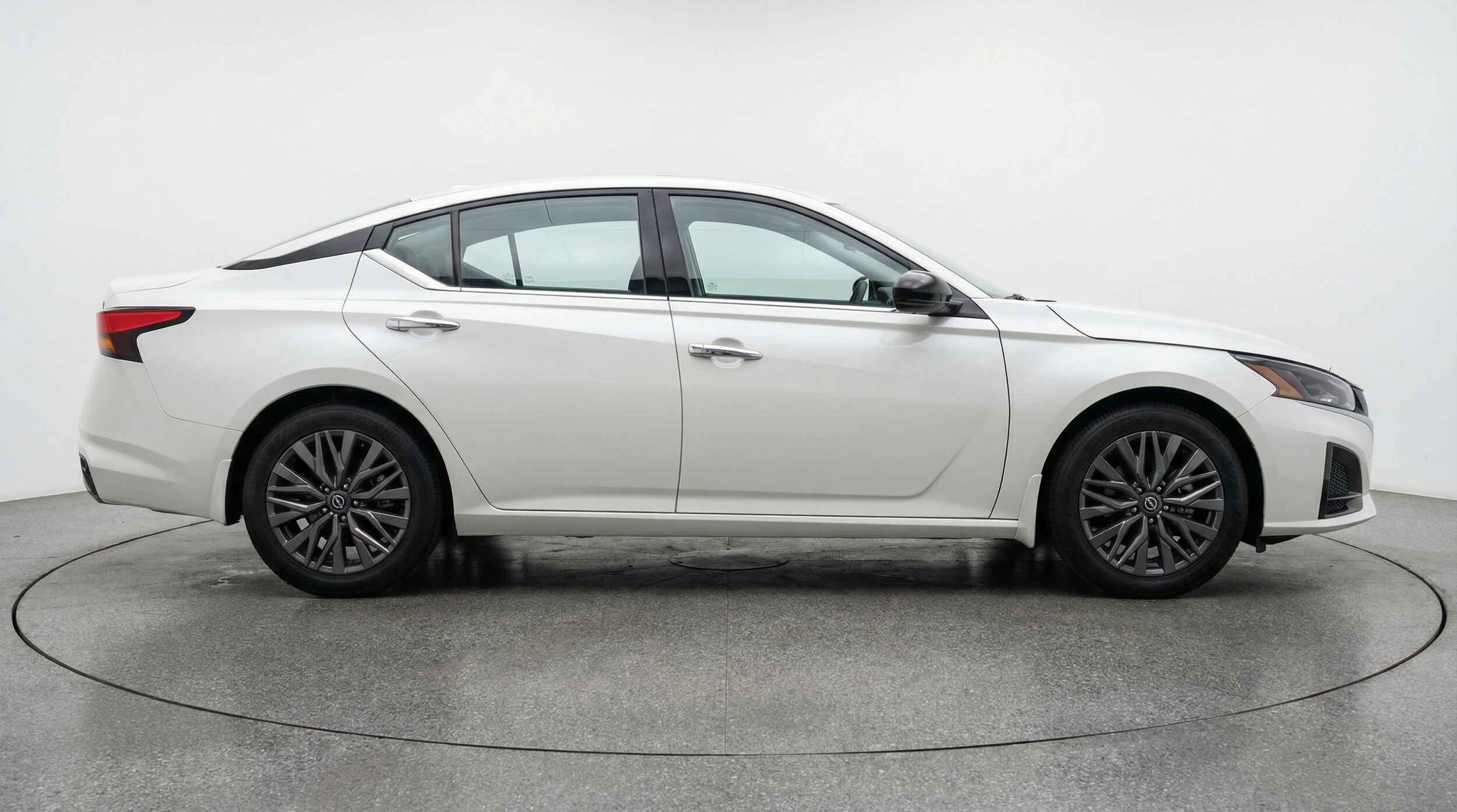 Thumbnail: 2025 Nissan Altima - 8