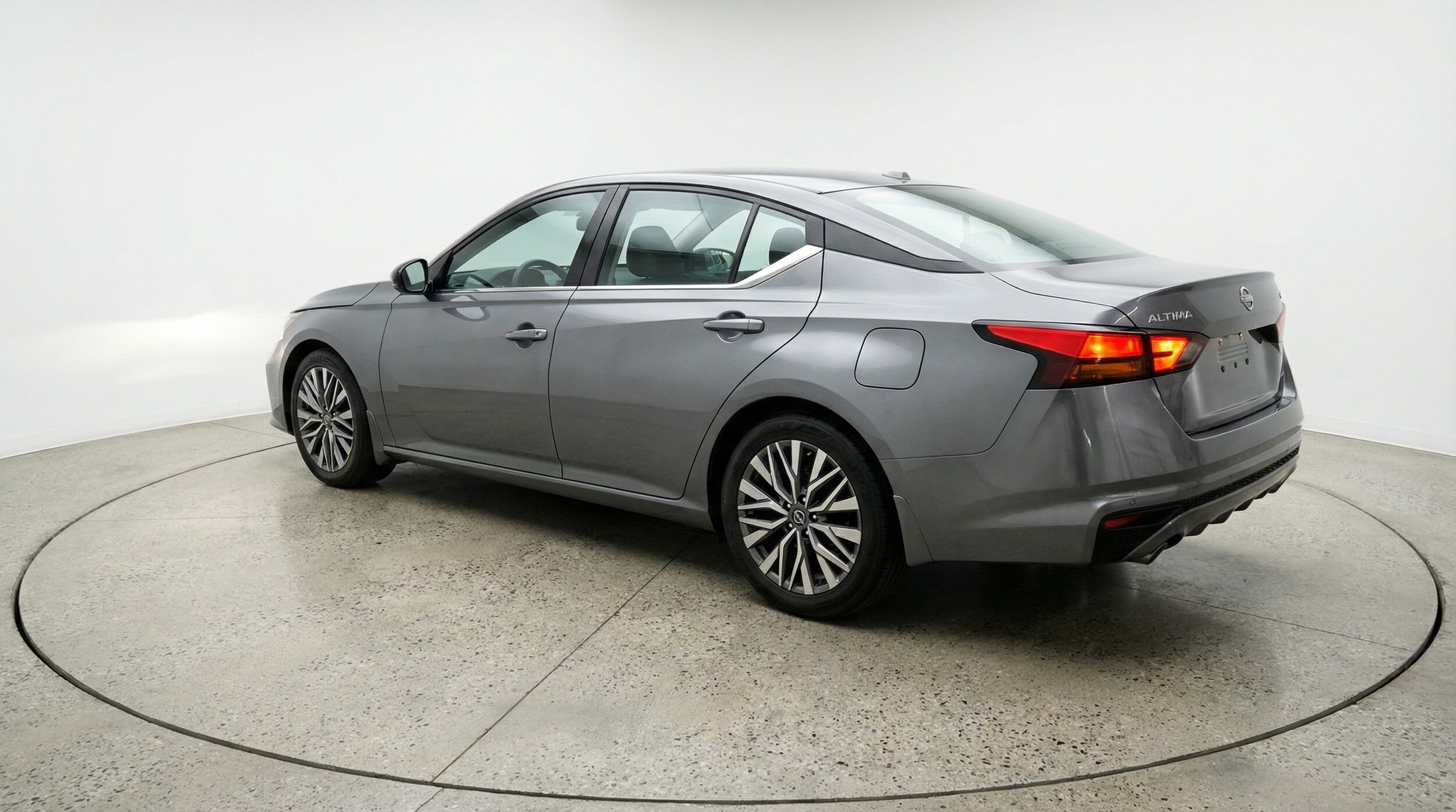 Thumbnail: 2025 Nissan Altima - 5