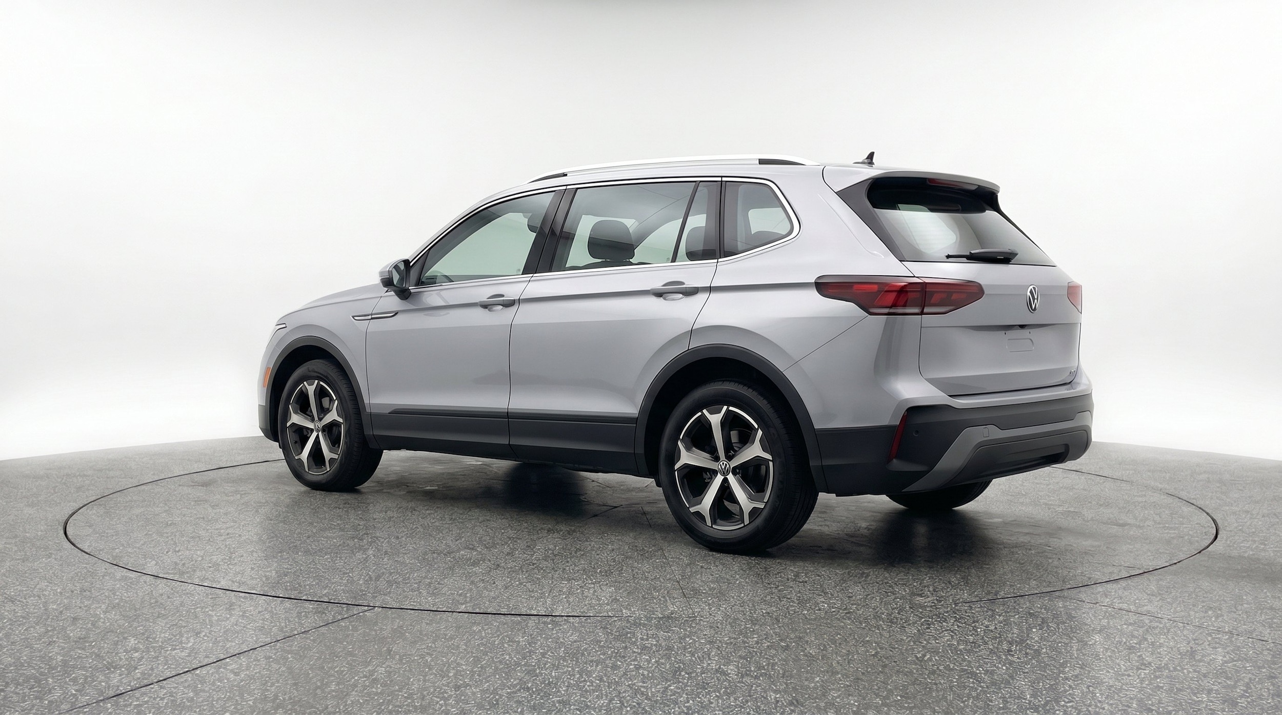 Thumbnail: 2026 Volkswagen Tiguan - 6