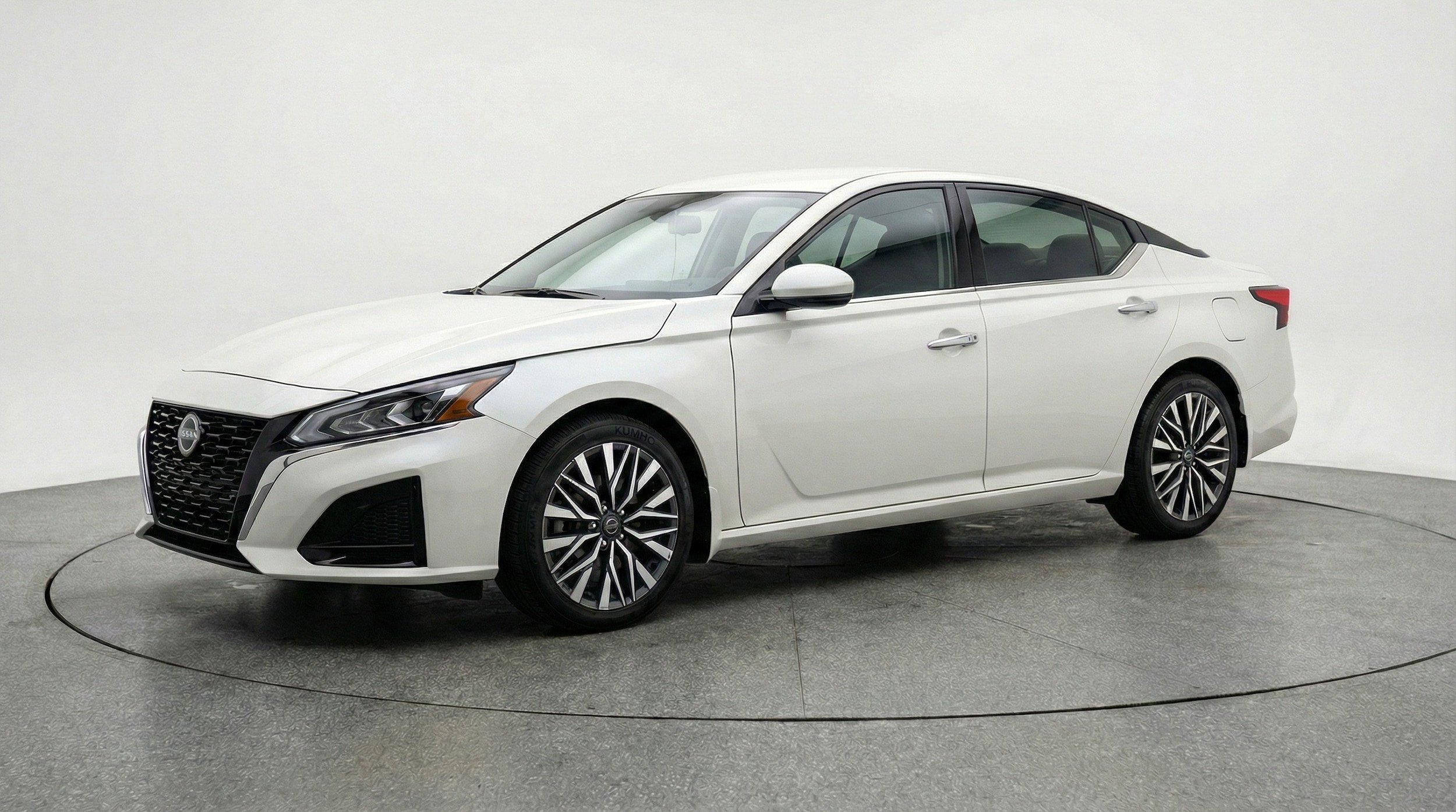 Thumbnail: 2025 Nissan Altima - 3