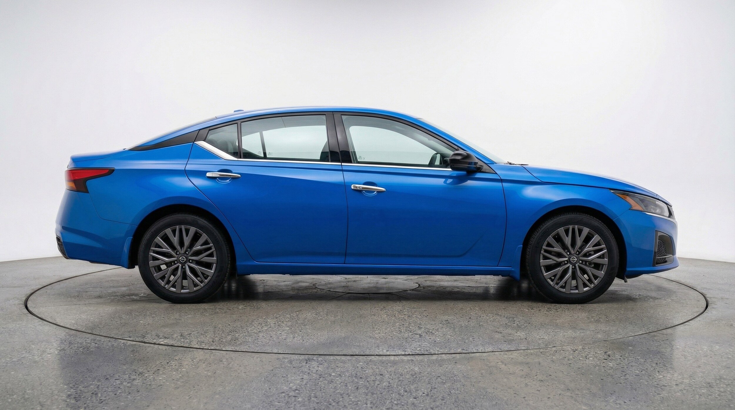 Thumbnail: 2025 Nissan Altima - 11