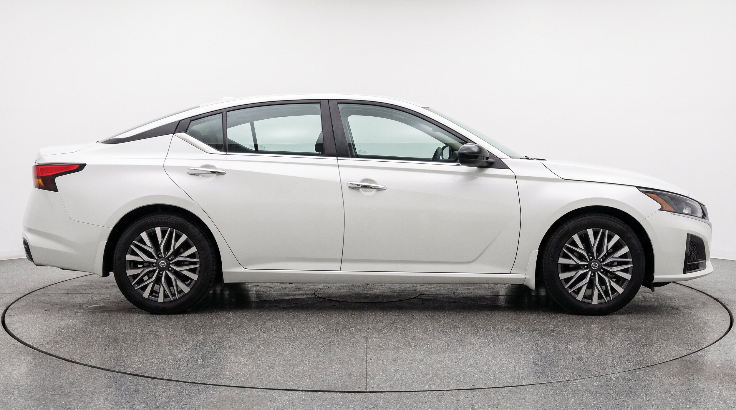 Thumbnail: 2025 Nissan Altima - 11