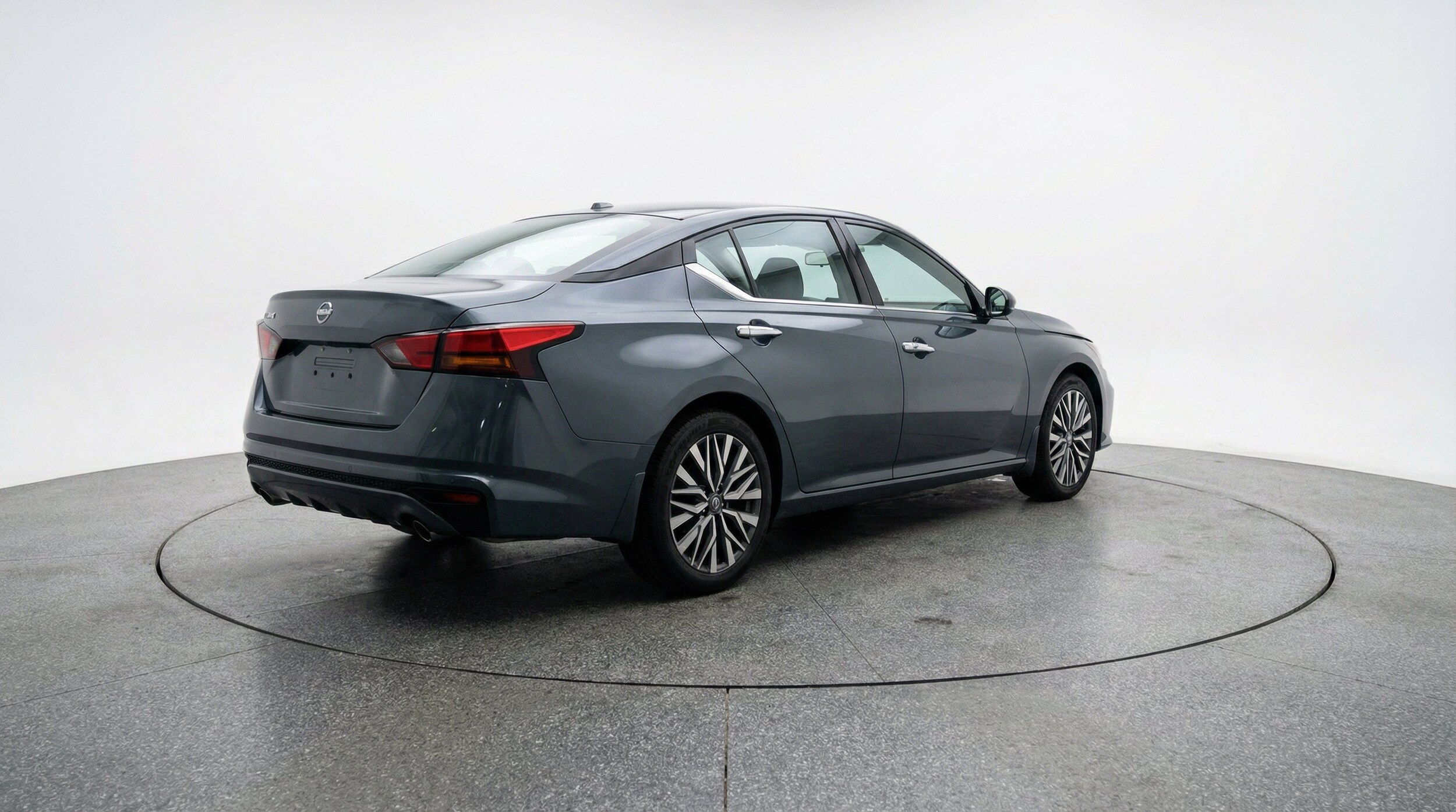 Thumbnail: 2025 Nissan Altima - 9