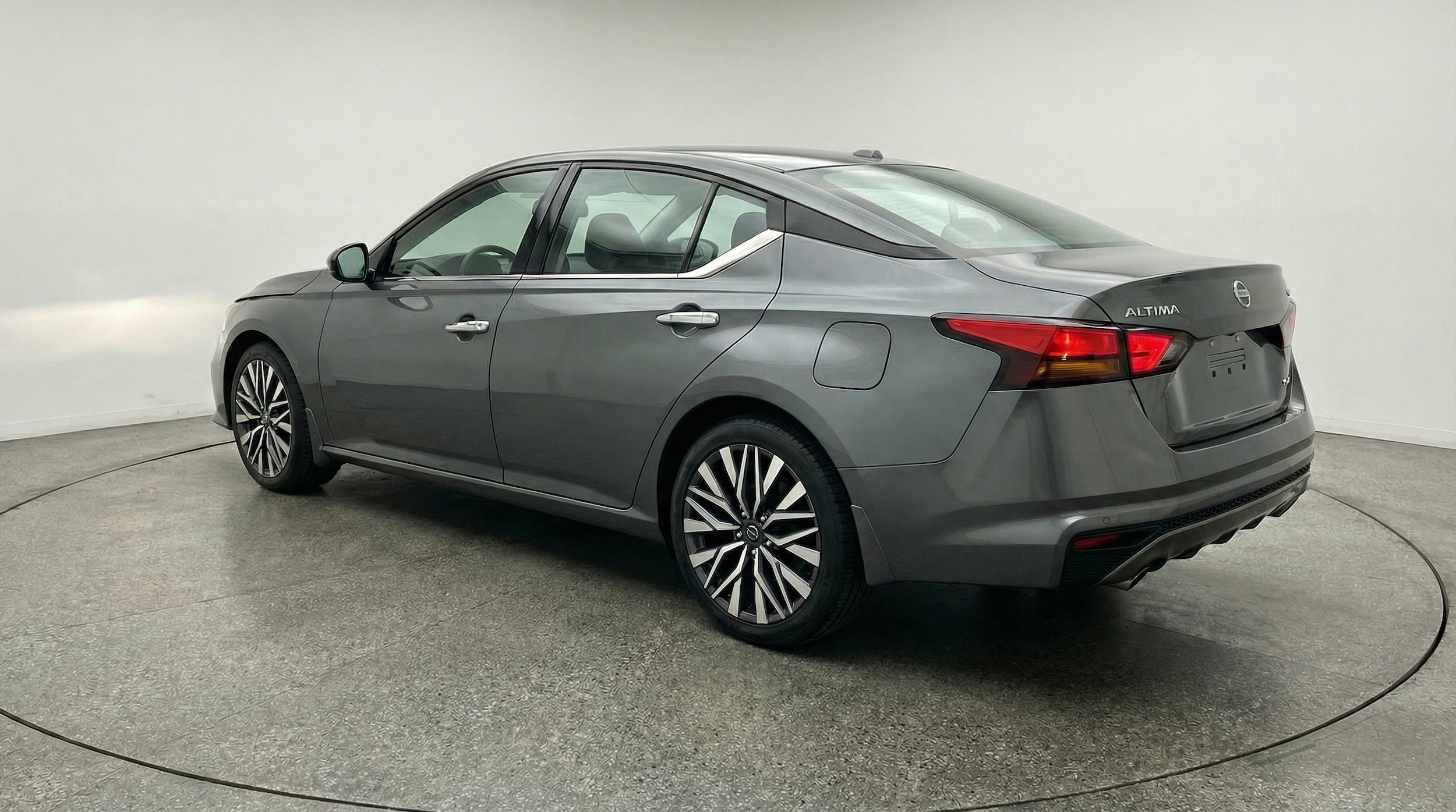 Thumbnail: 2025 Nissan Altima - 5