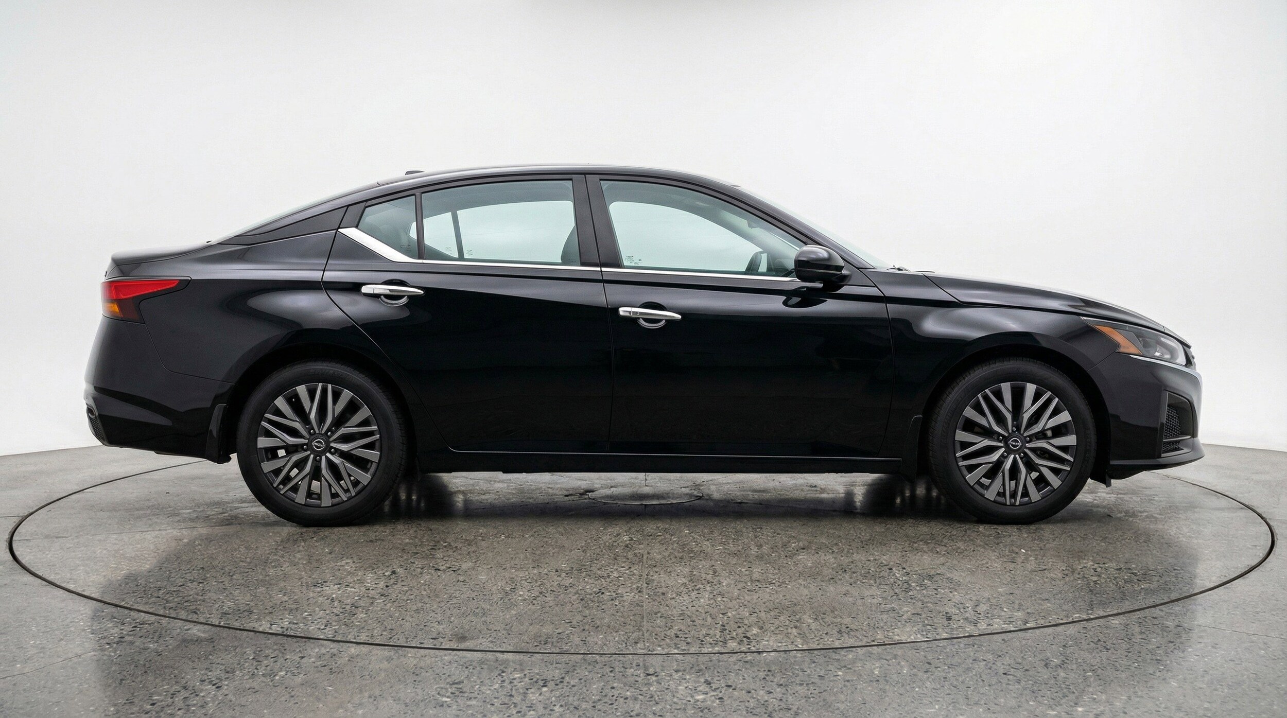 Thumbnail: 2025 Nissan Altima - 11