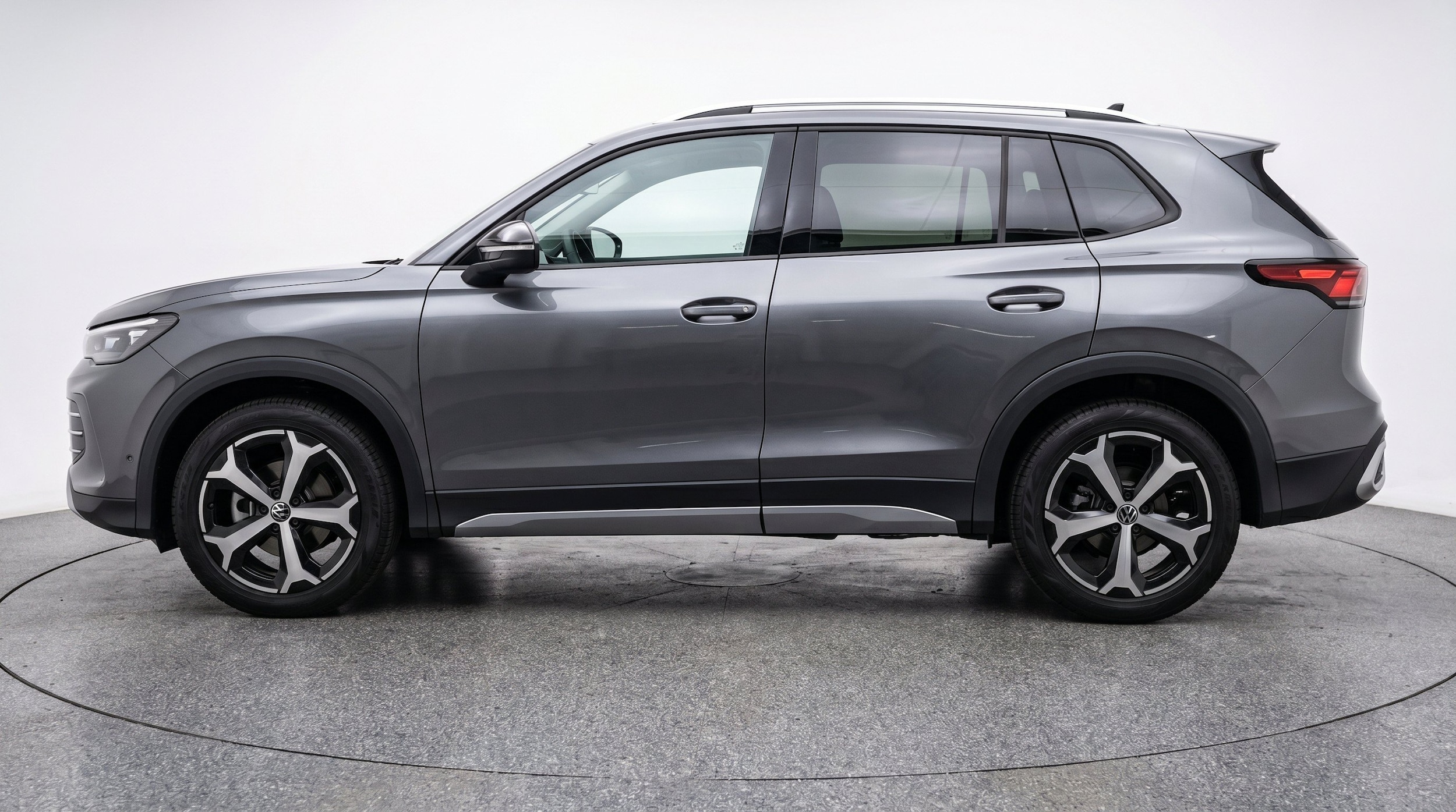 Thumbnail: 2026 Volkswagen Tiguan - 5