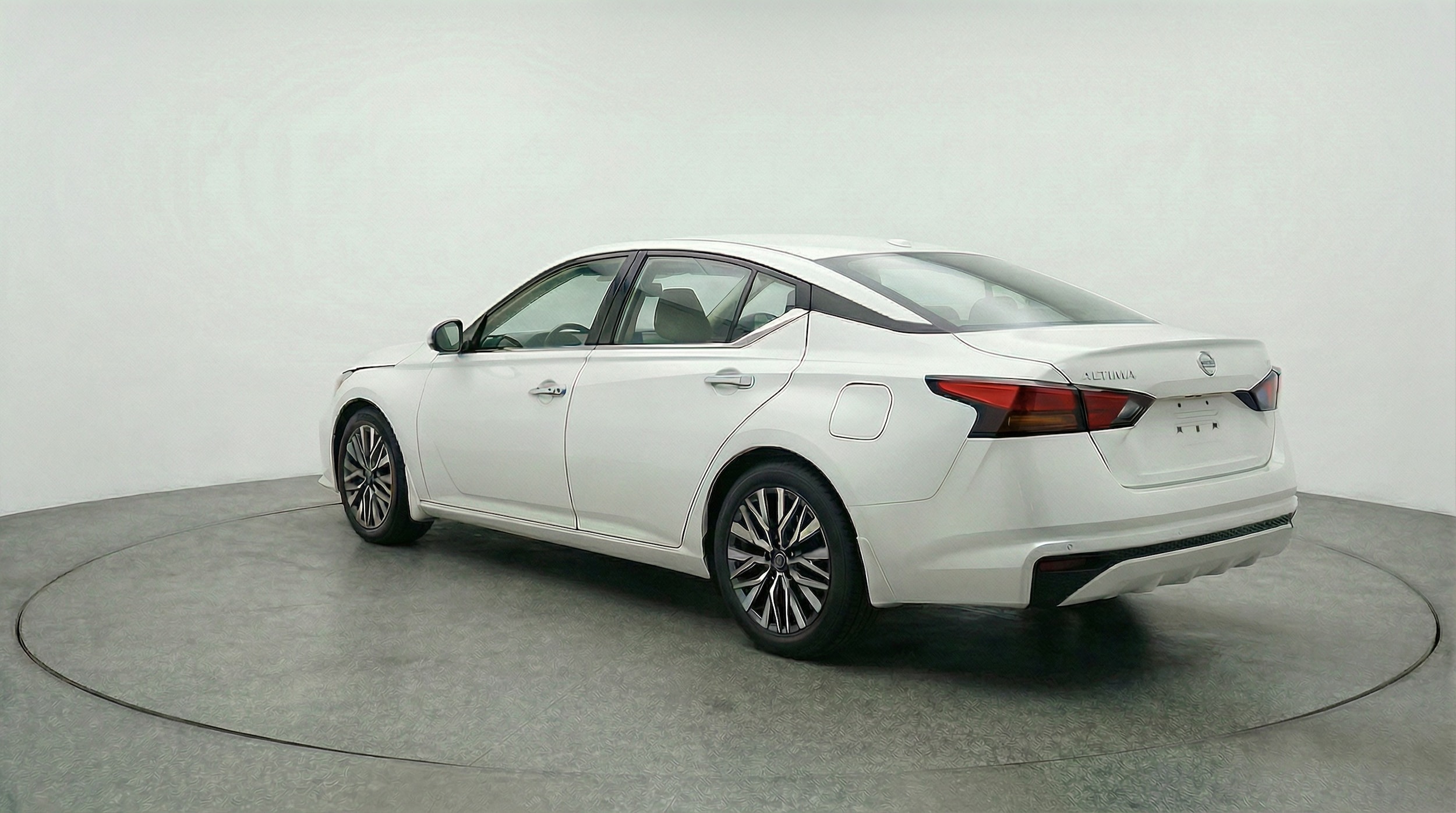 Thumbnail: 2025 Nissan Altima - 5