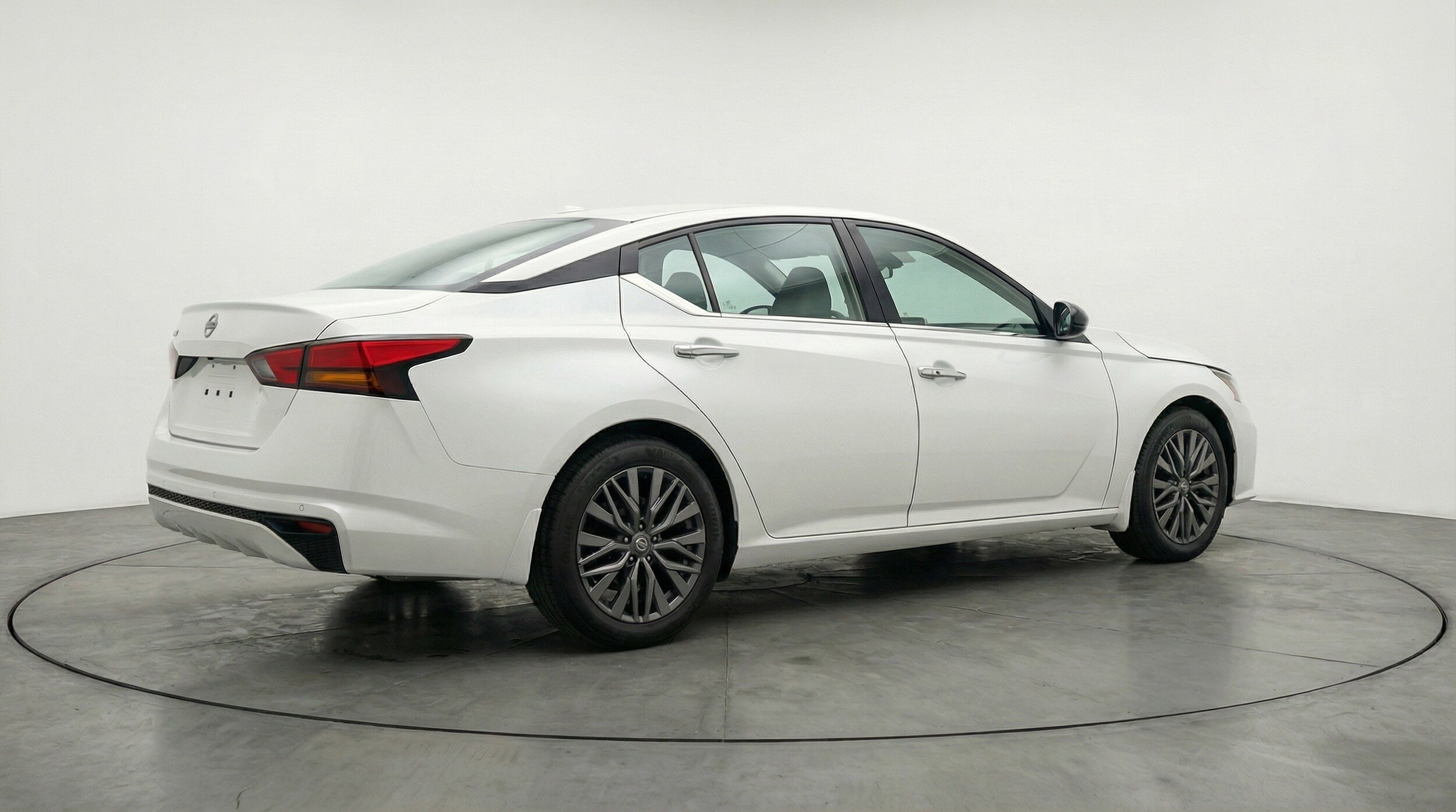 Thumbnail: 2025 Nissan Altima - 9