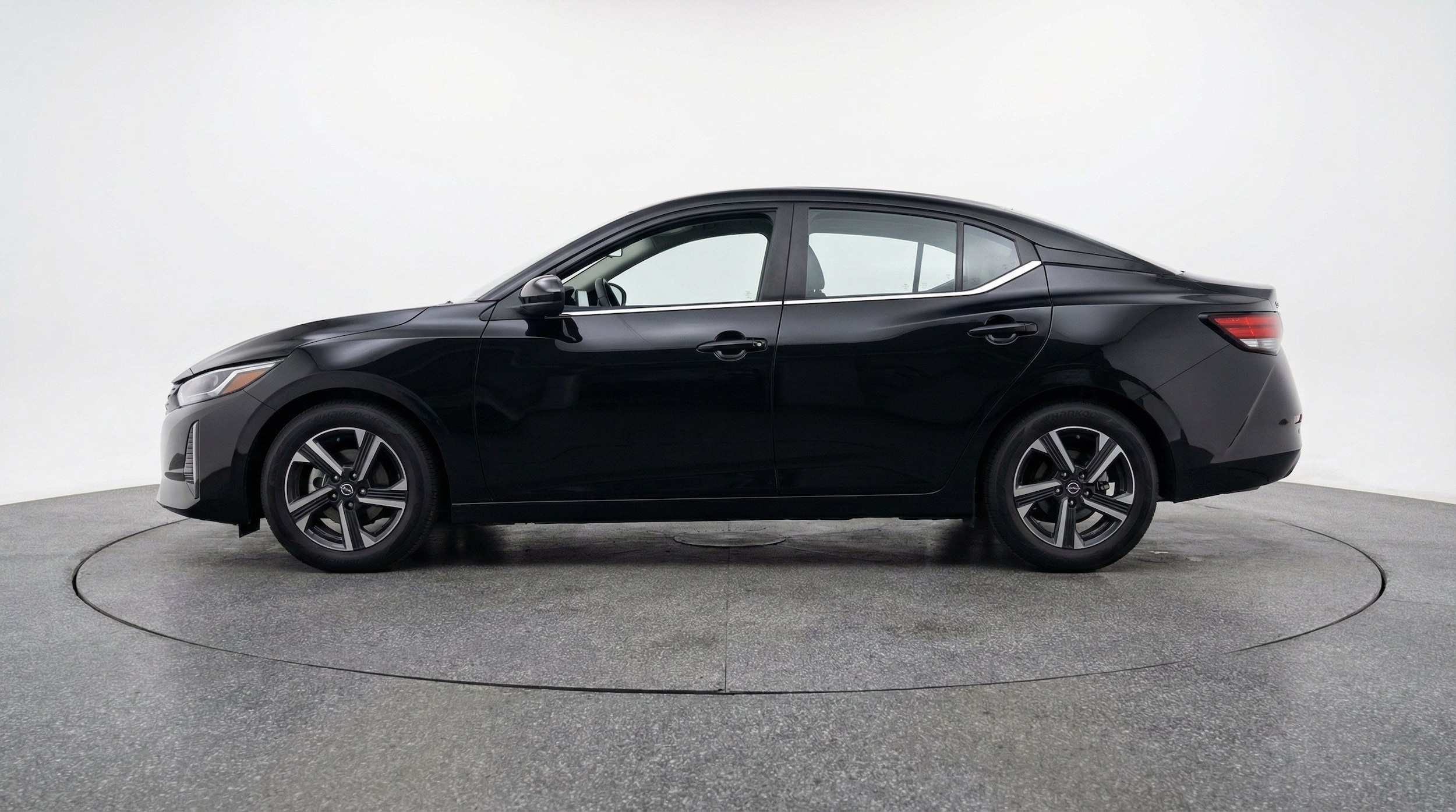 Thumbnail: 2025 Nissan Sentra - 5