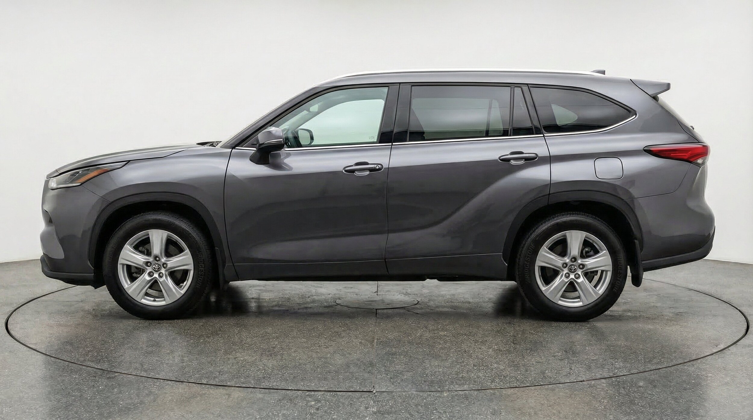 Thumbnail: 2025 Toyota Highlander - 5