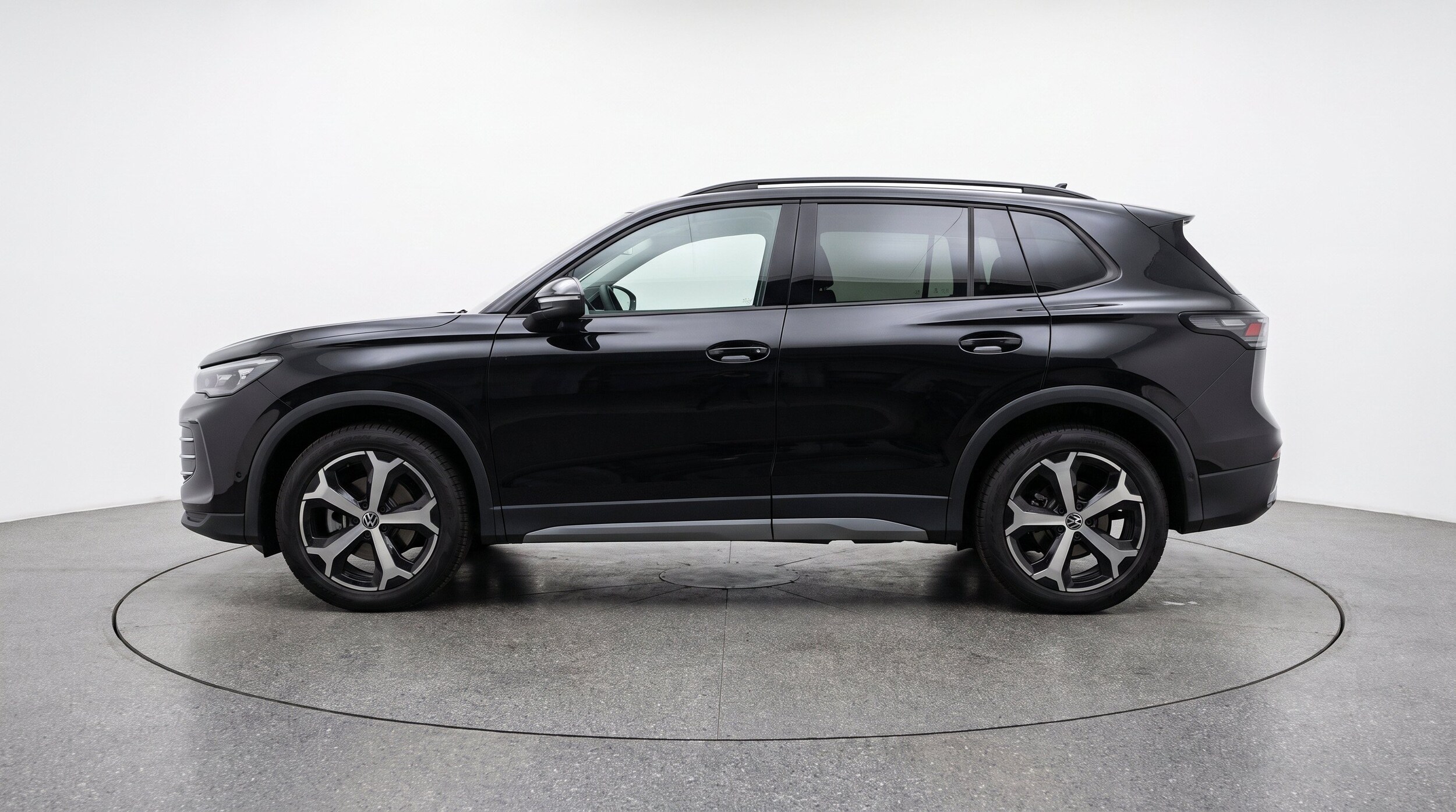 Thumbnail: 2026 Volkswagen Tiguan - 5