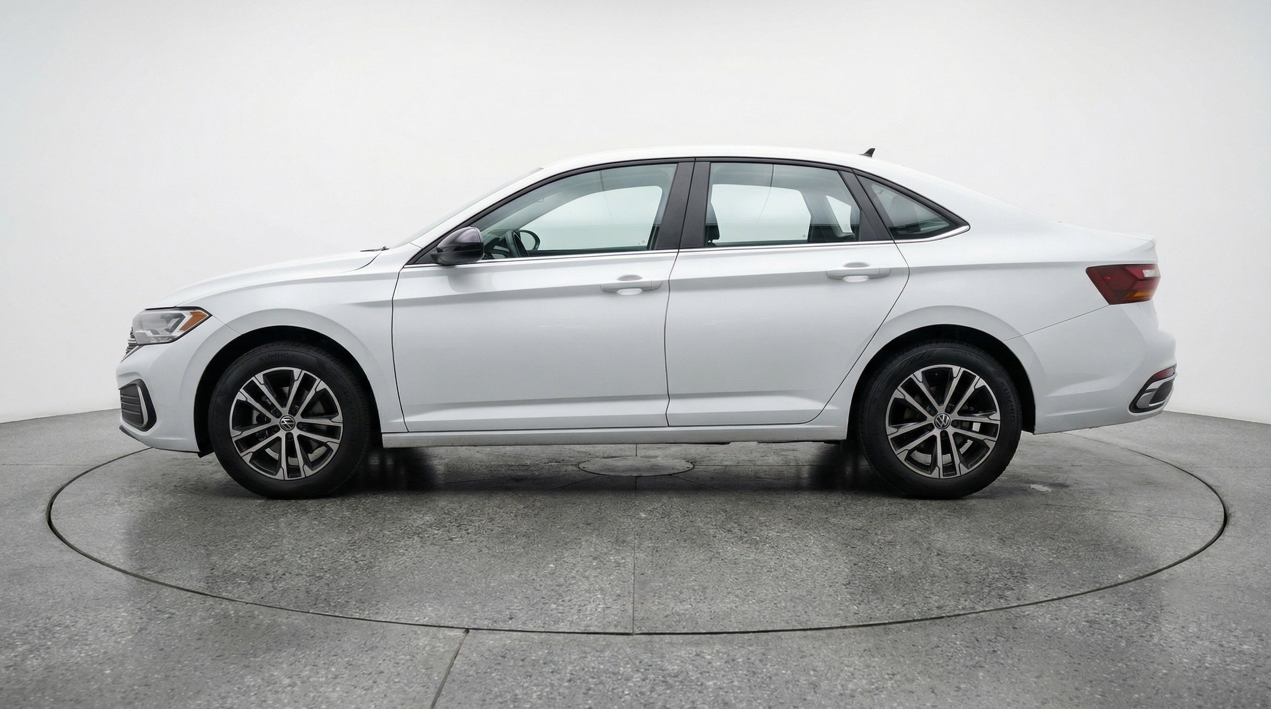 Thumbnail: 2025 Volkswagen Jetta - 5