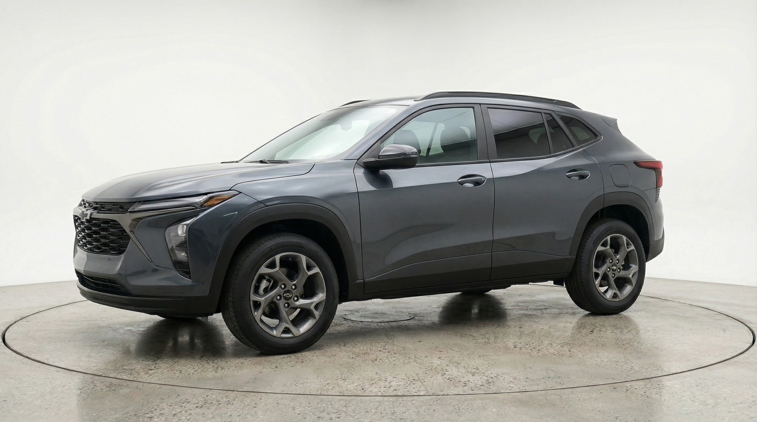 Thumbnail: 2025 Chevrolet Trax - 3