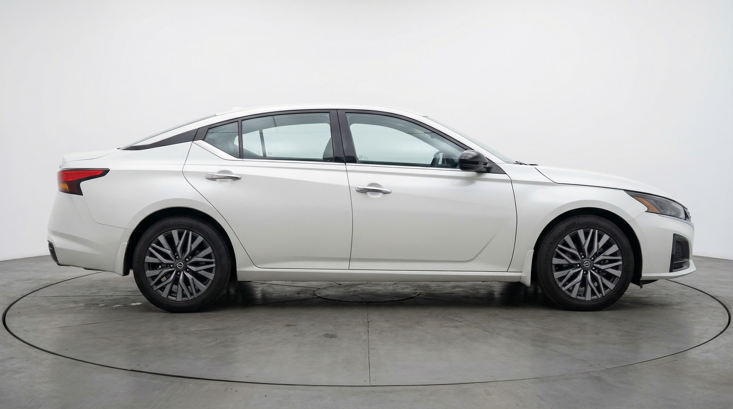 Thumbnail: 2025 Nissan Altima - 8