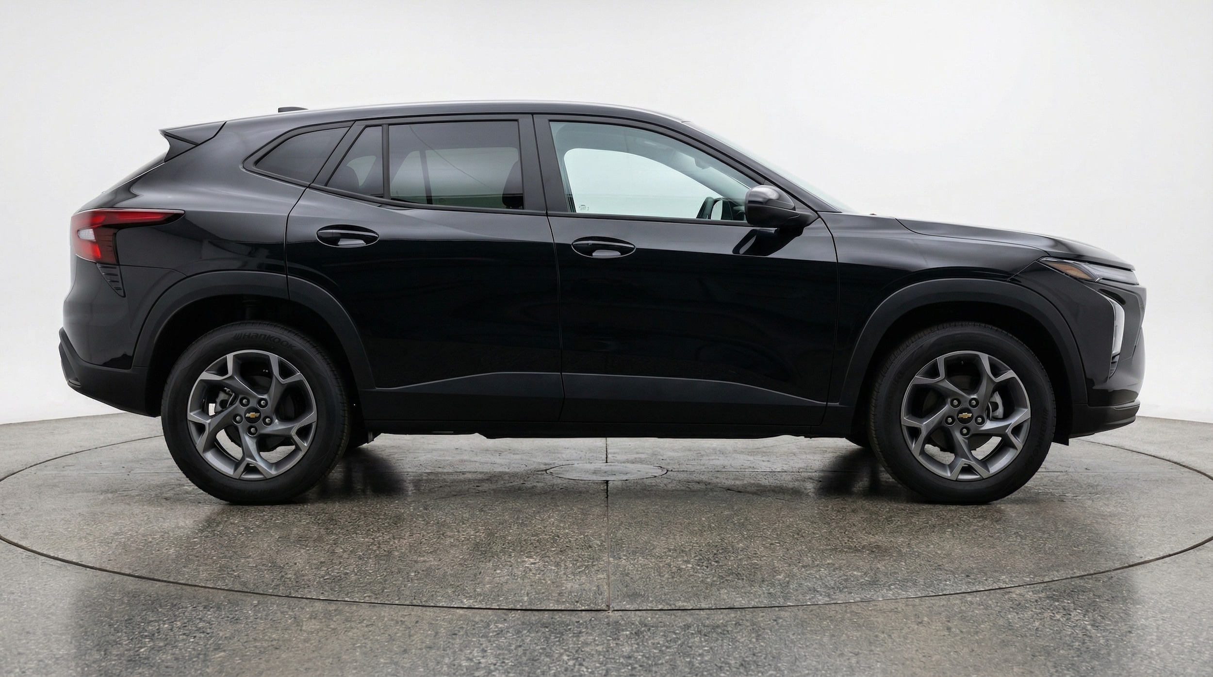 Thumbnail: 2025 Chevrolet Trax - 8