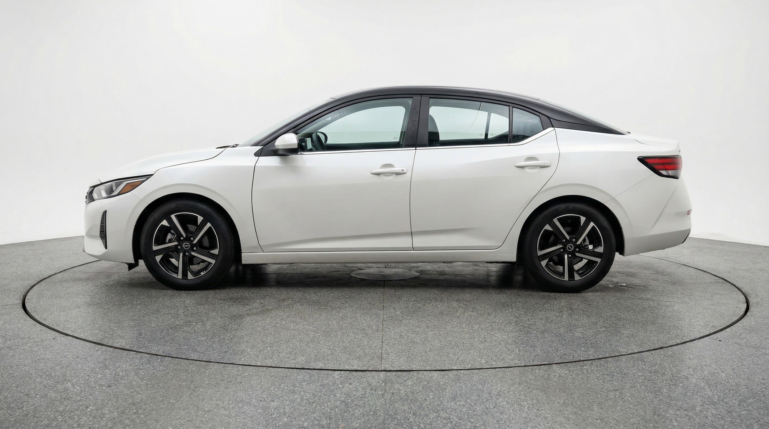 Thumbnail: 2025 Nissan Sentra - 5