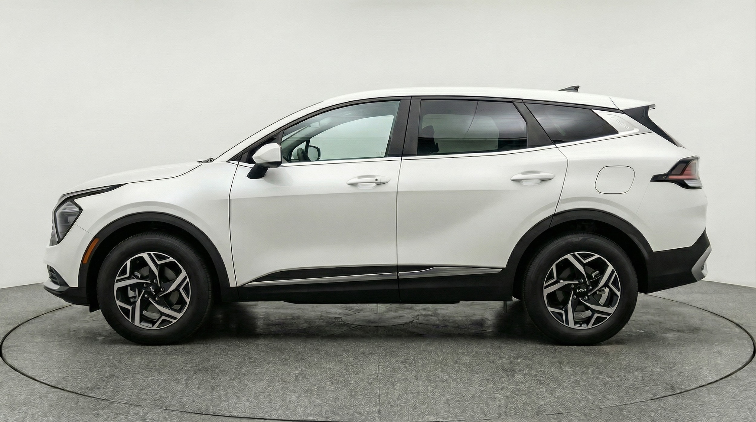 Thumbnail: 2025 Kia Sportage - 4