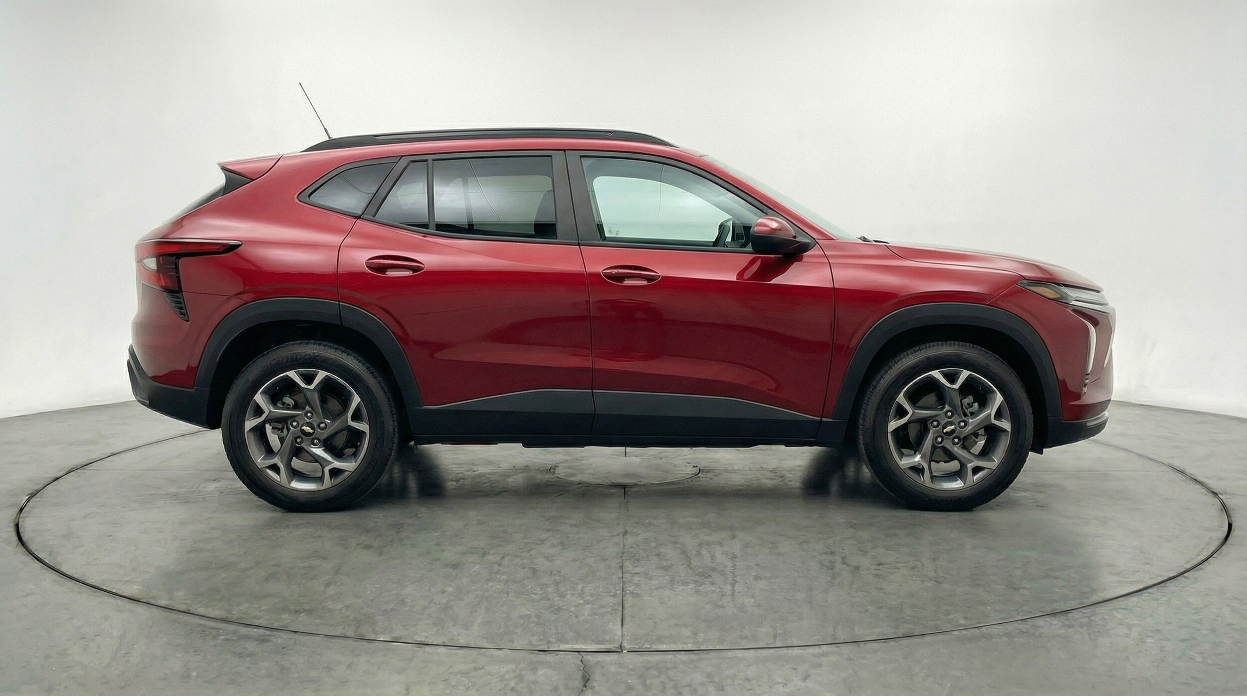 Thumbnail: 2025 Chevrolet Trax - 11