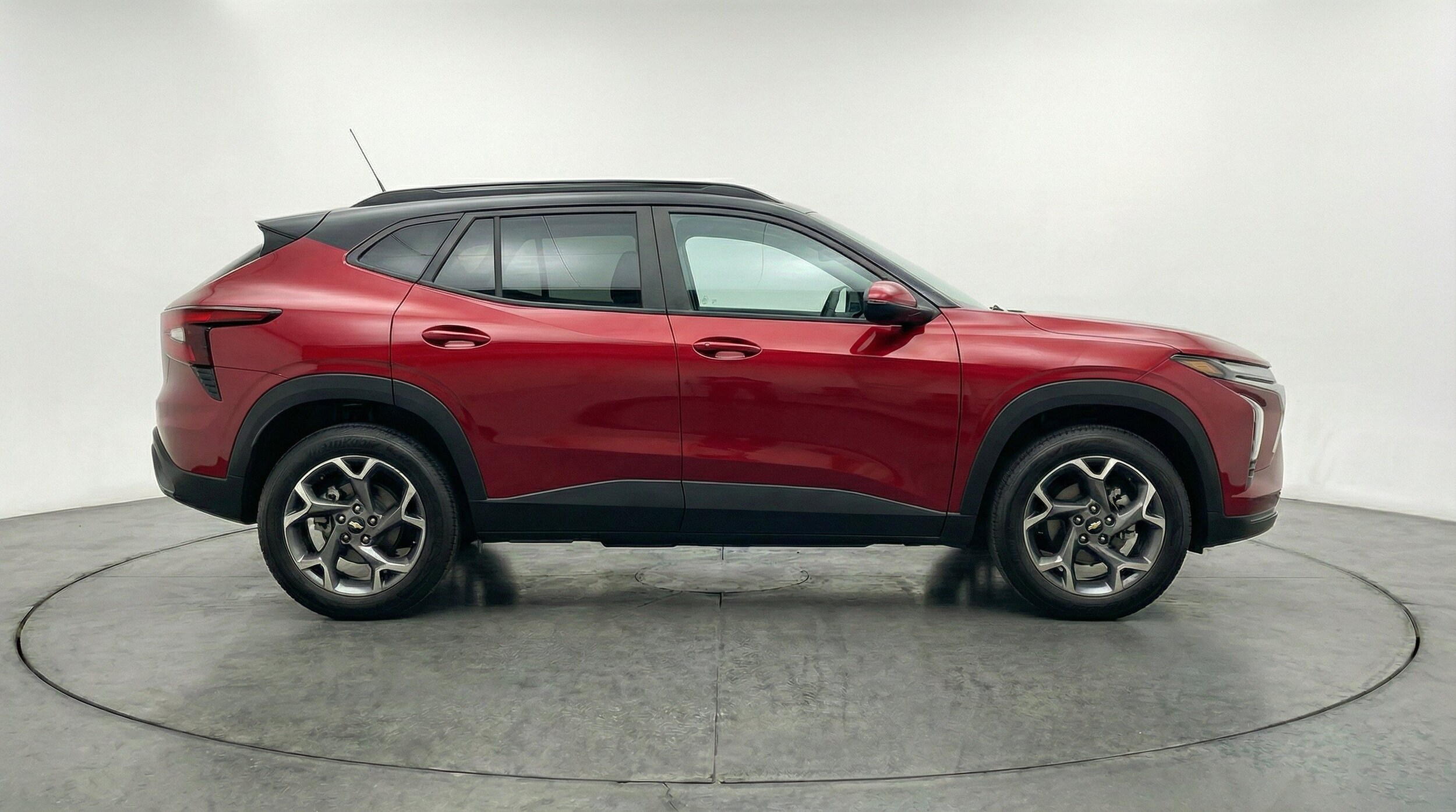Thumbnail: 2025 Chevrolet Trax - 11