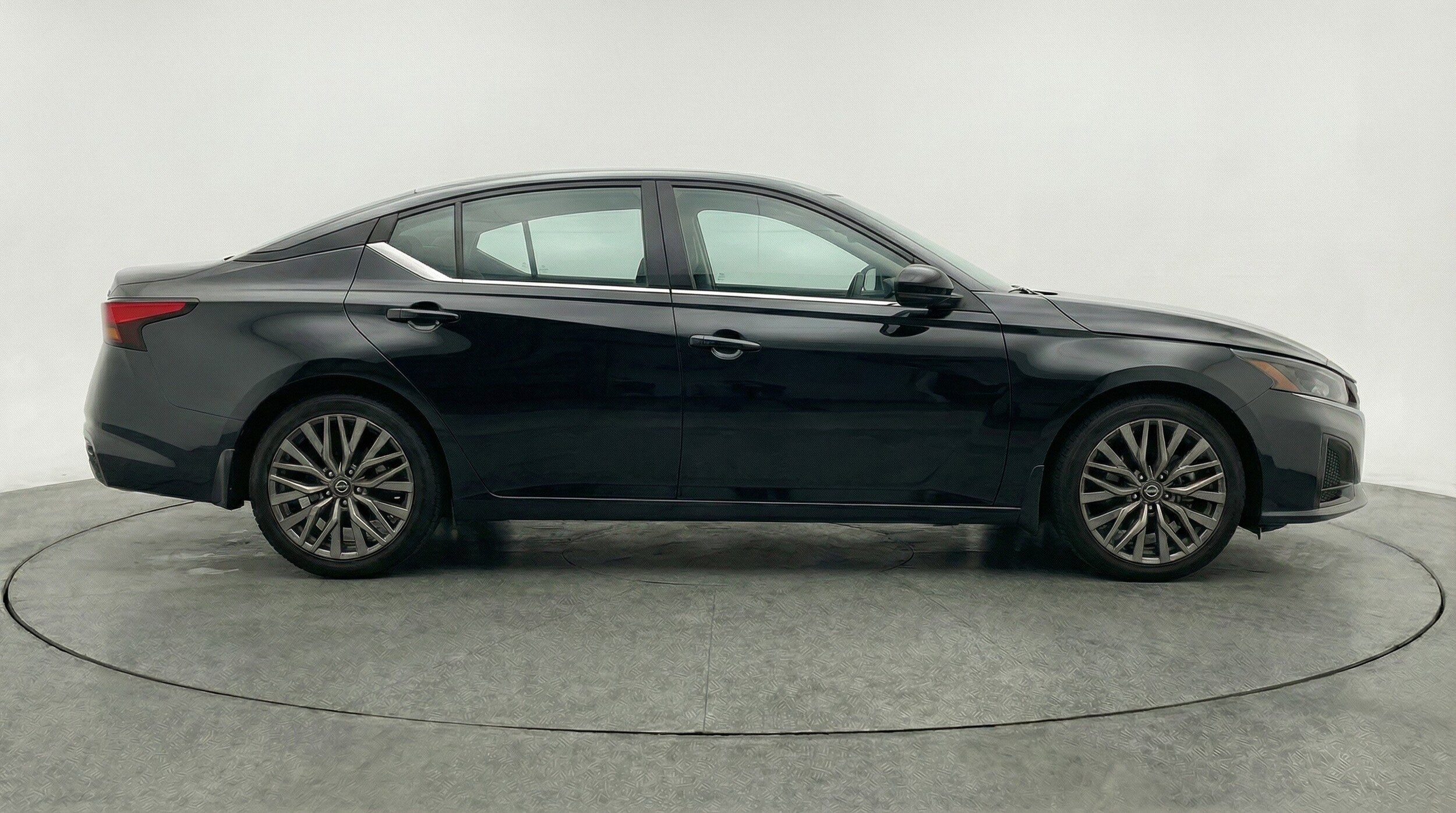 Thumbnail: 2025 Nissan Altima - 11