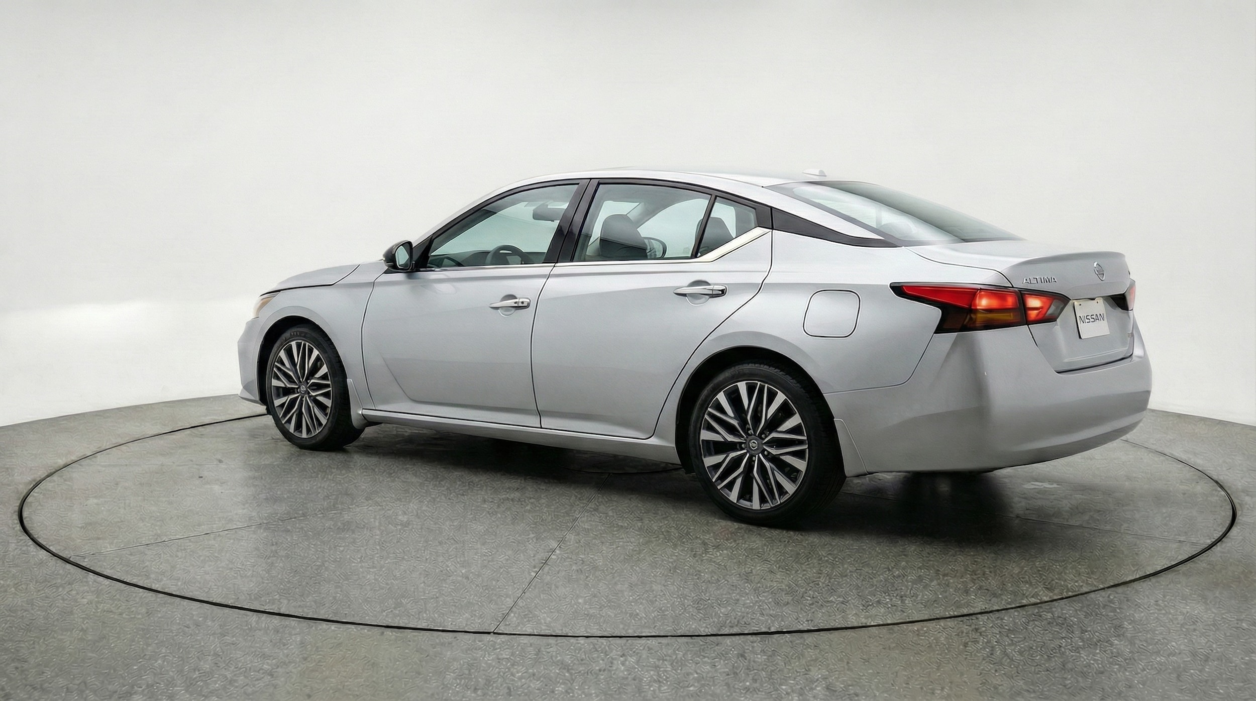 Thumbnail: 2025 Nissan Altima - 5