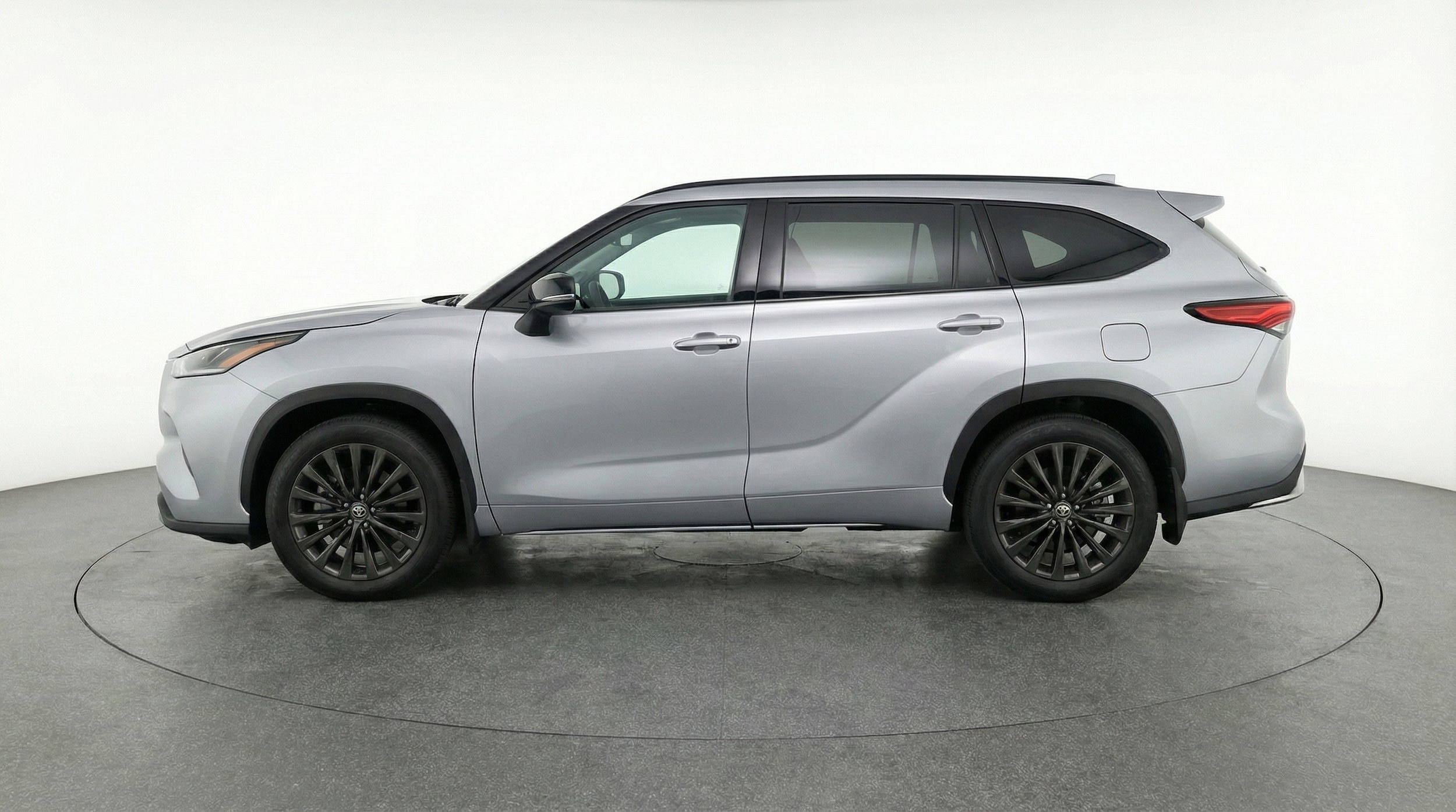 Thumbnail: 2025 Toyota Highlander - 5