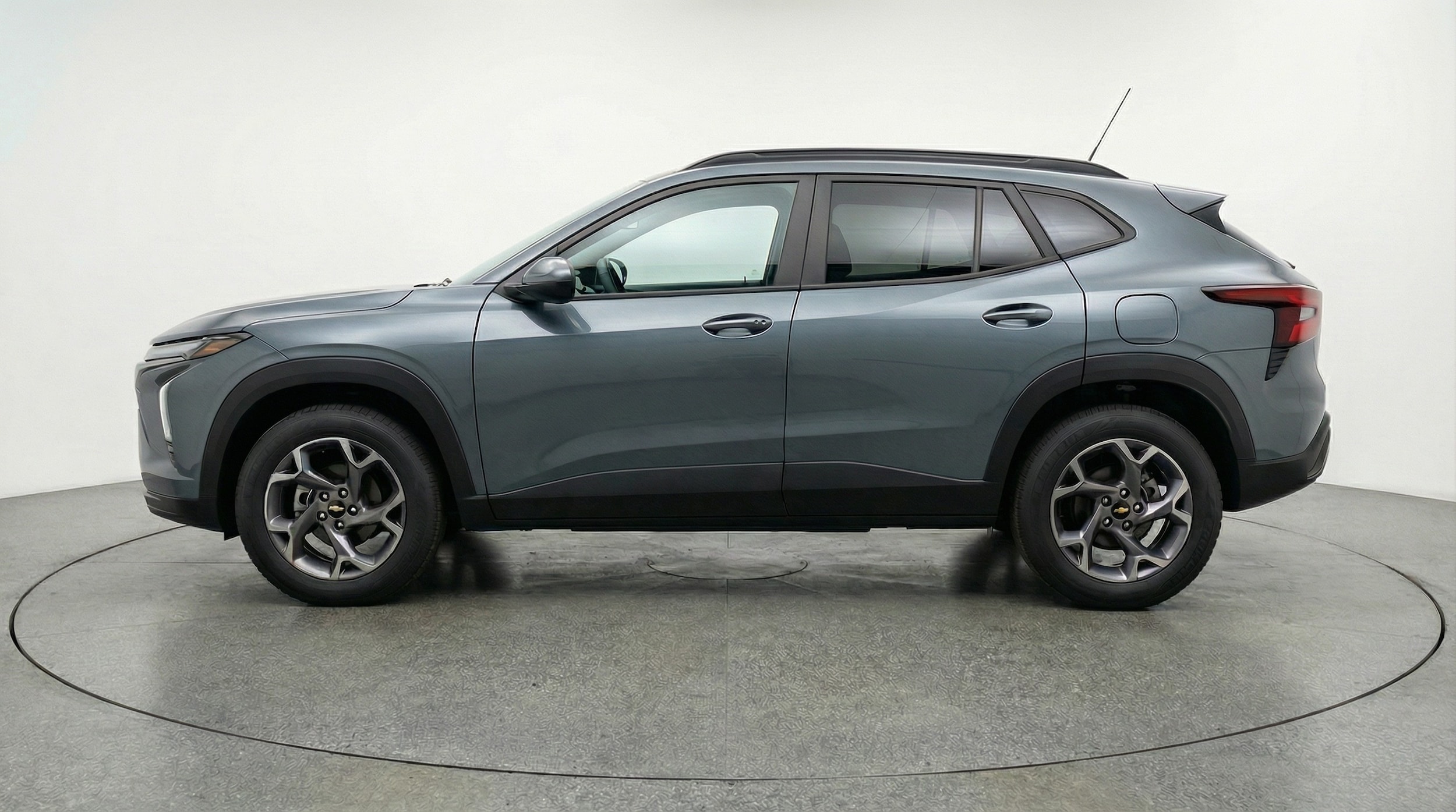 Thumbnail: 2025 Chevrolet Trax - 4