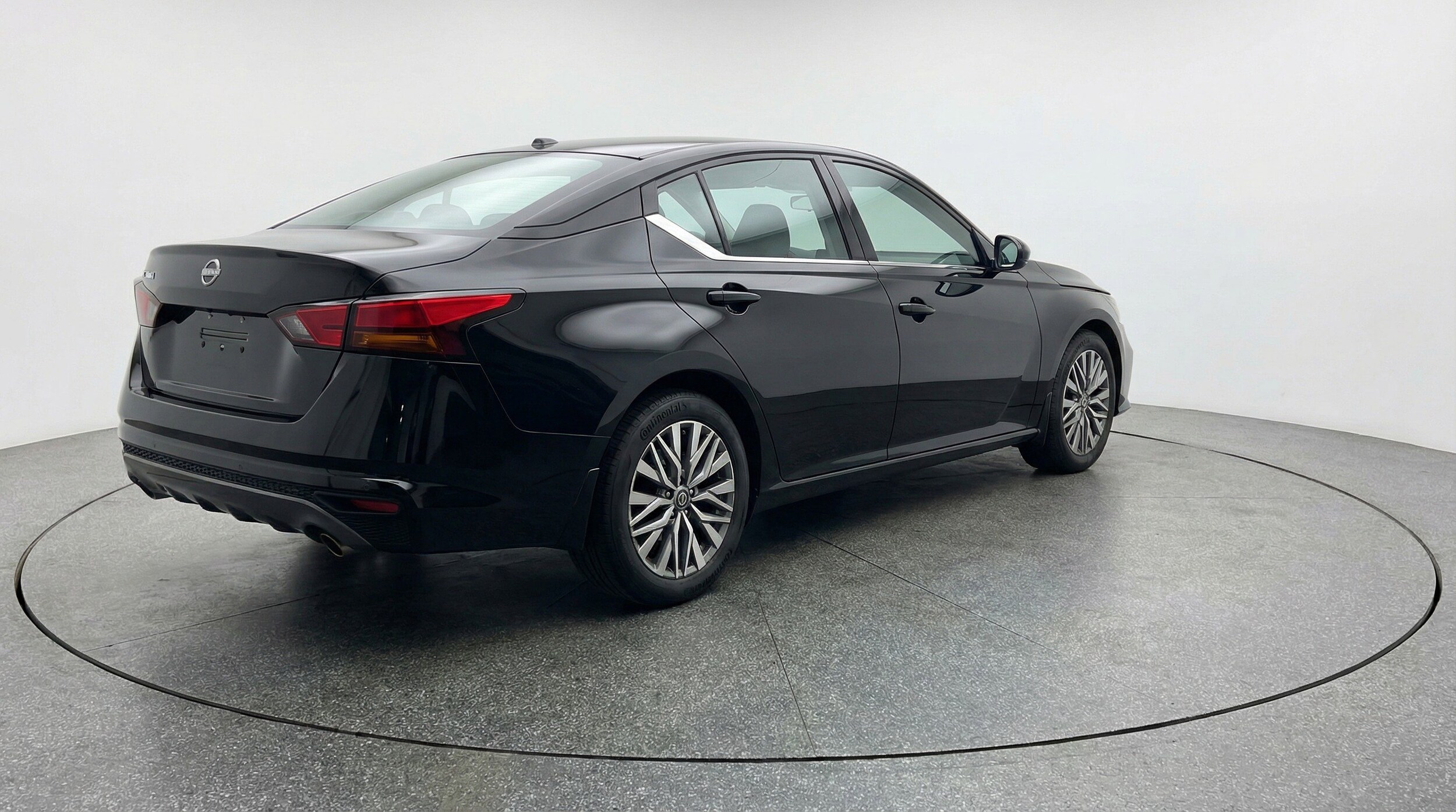 Thumbnail: 2025 Nissan Altima - 9