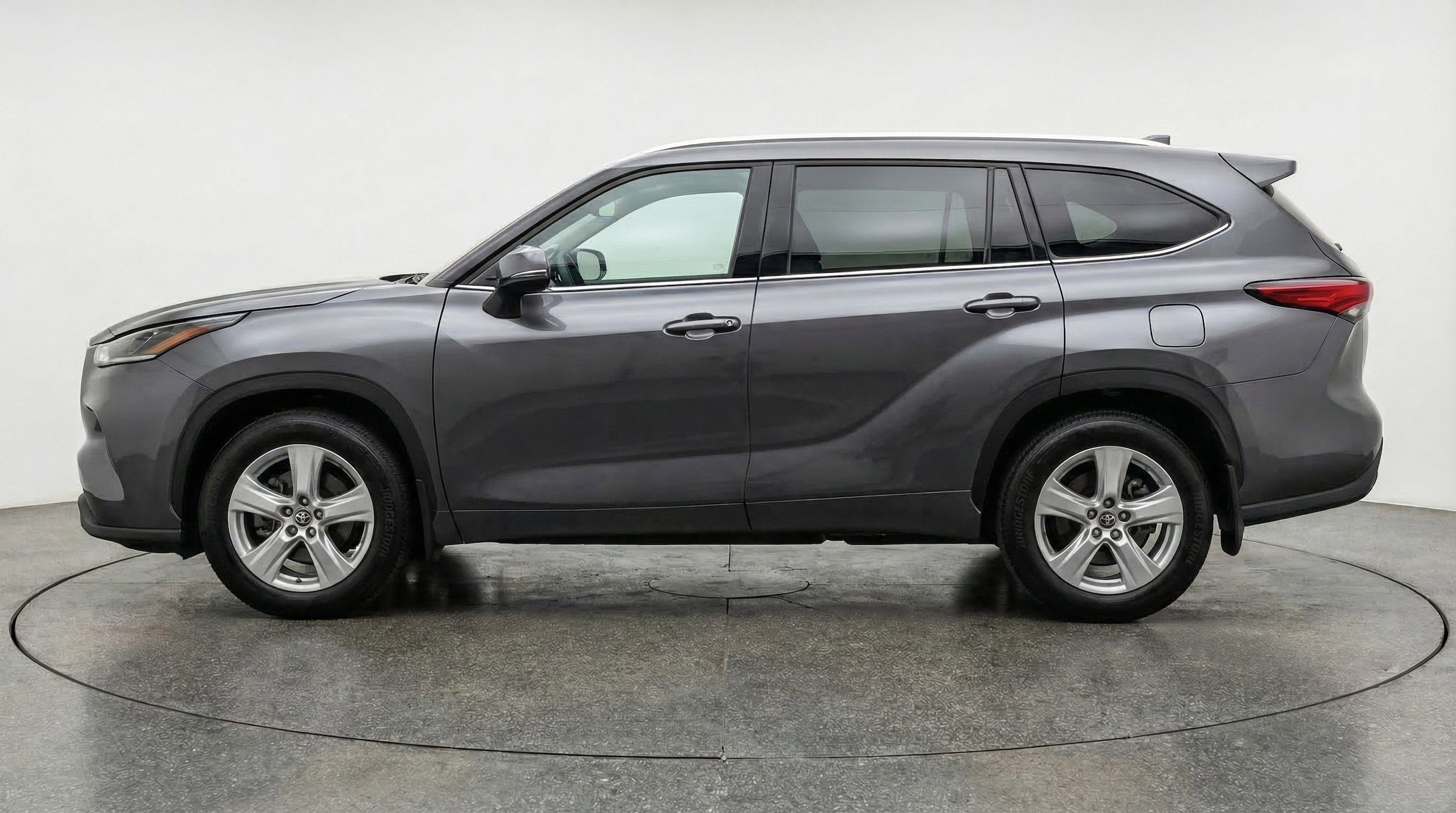 Thumbnail: 2025 Toyota Highlander - 5