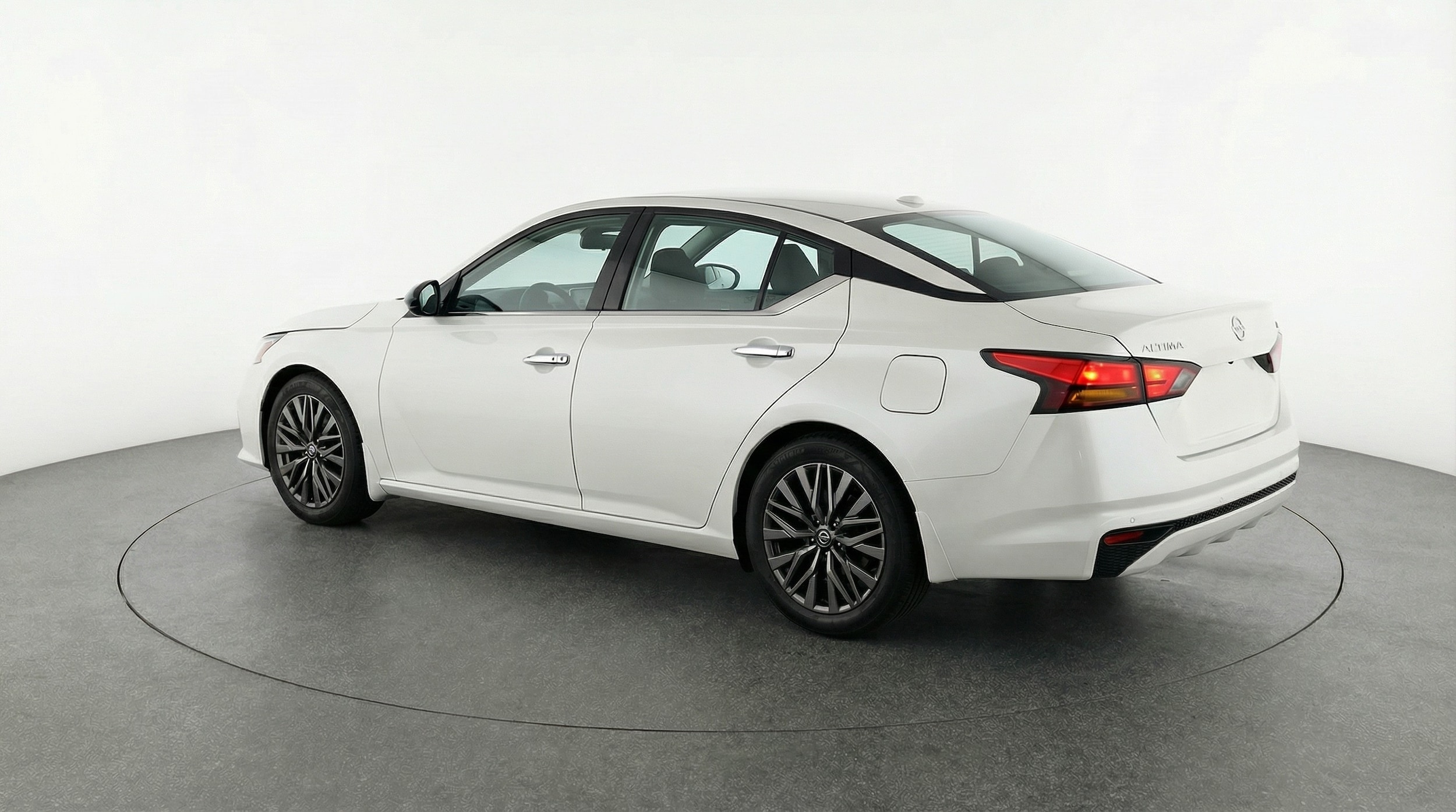 Thumbnail: 2025 Nissan Altima - 5