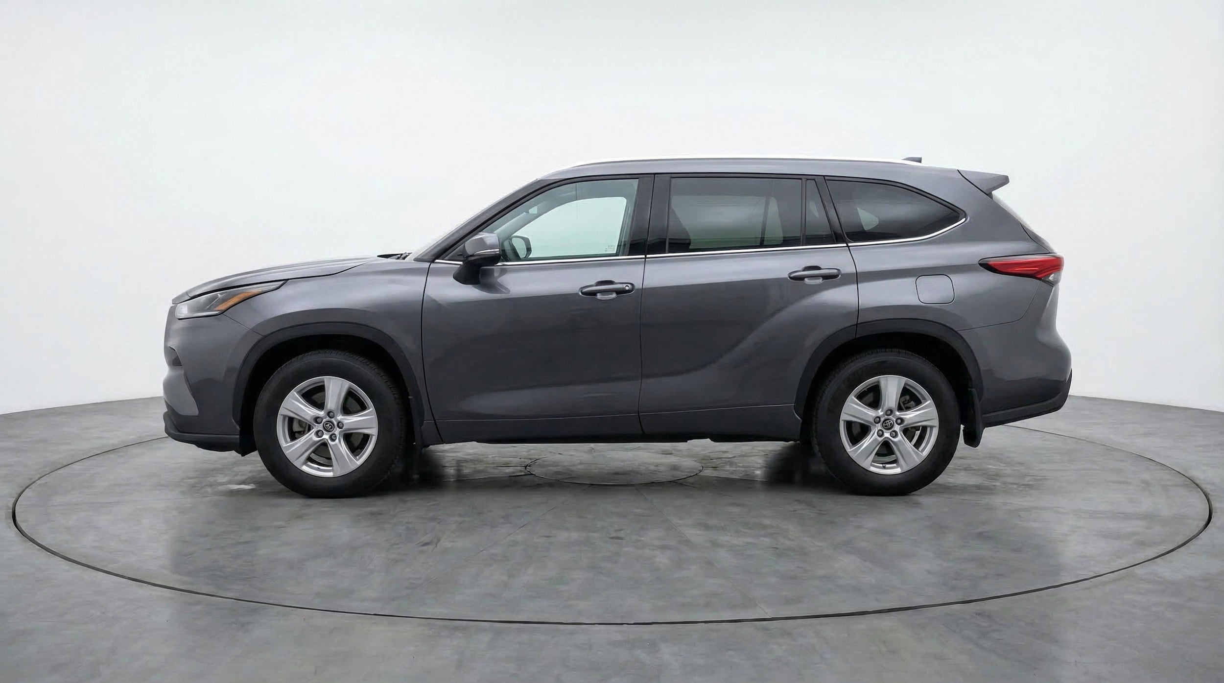 Thumbnail: 2025 Toyota Highlander - 5