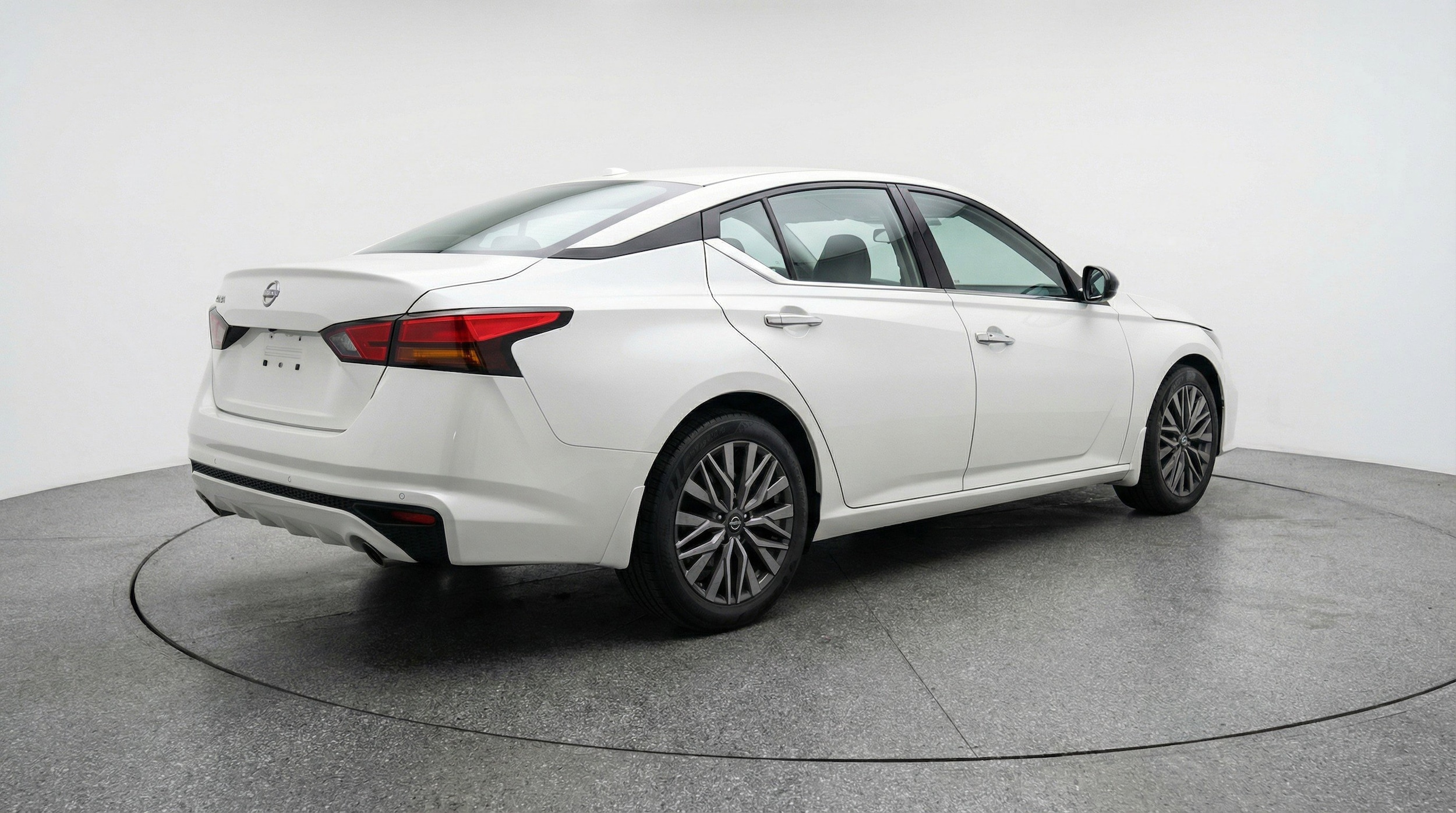 Thumbnail: 2025 Nissan Altima - 9