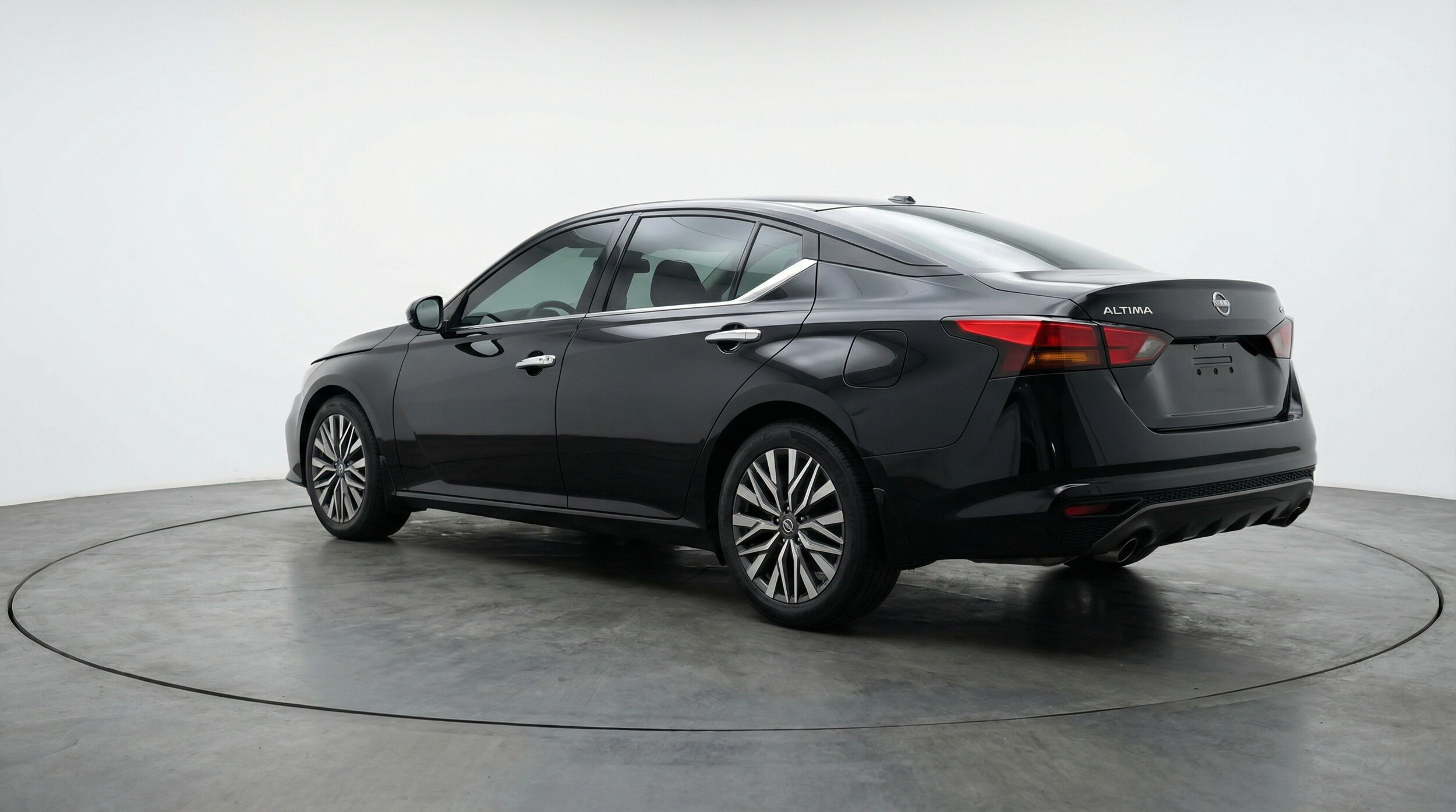 Thumbnail: 2025 Nissan Altima - 5