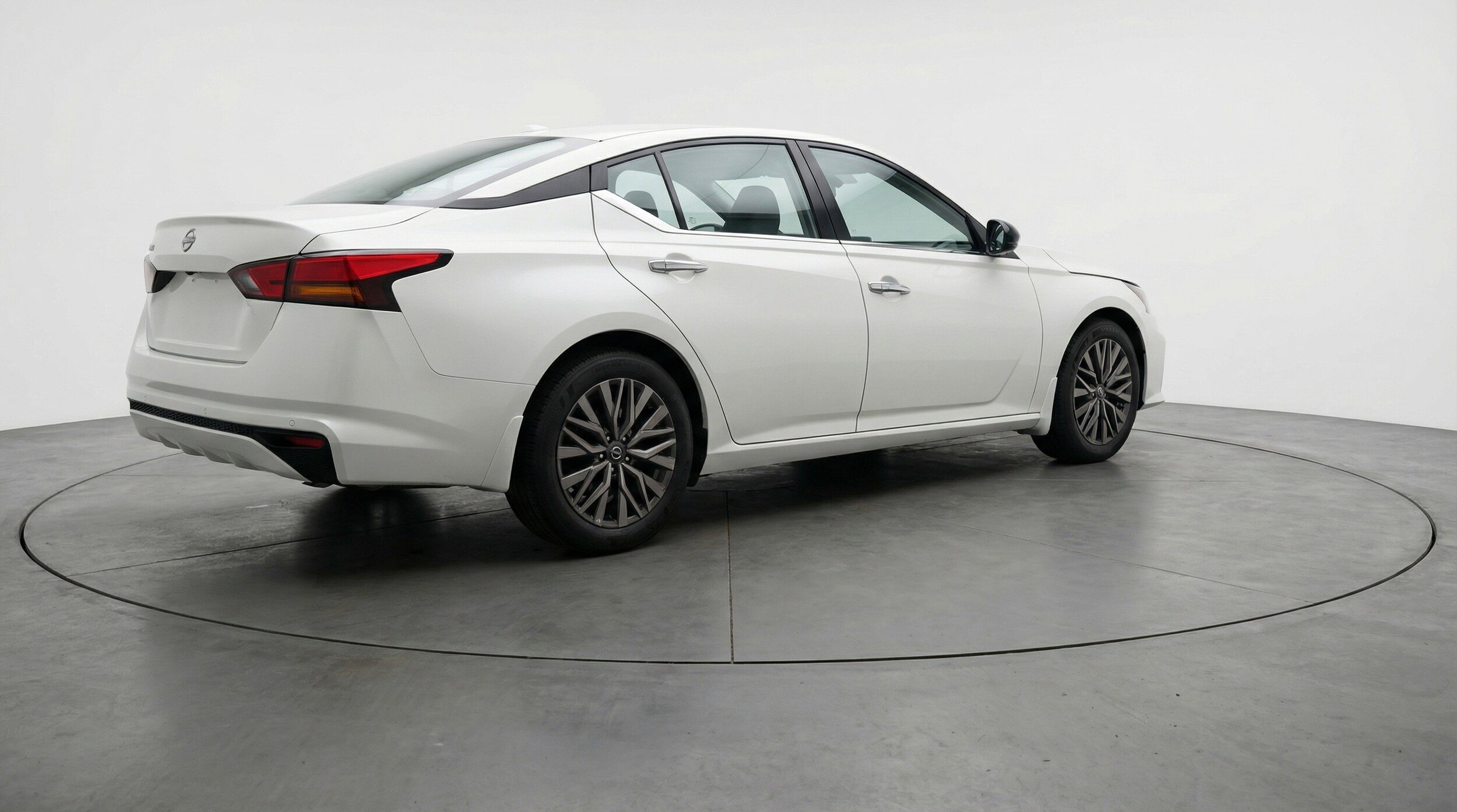 Thumbnail: 2025 Nissan Altima - 9