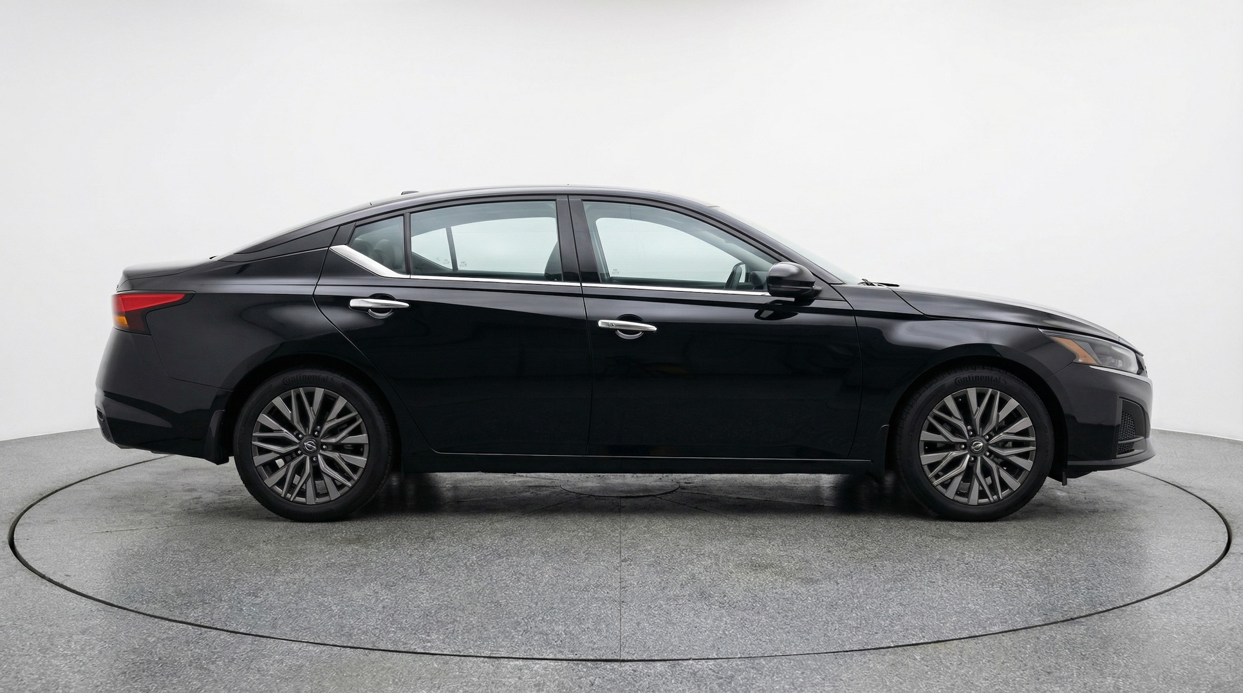 Thumbnail: 2025 Nissan Altima - 8